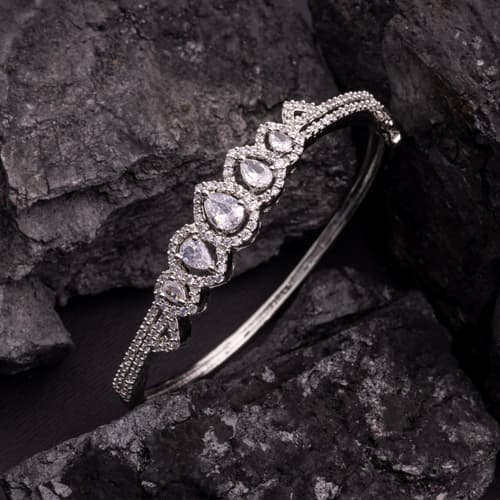 The Luxe of Diamonds