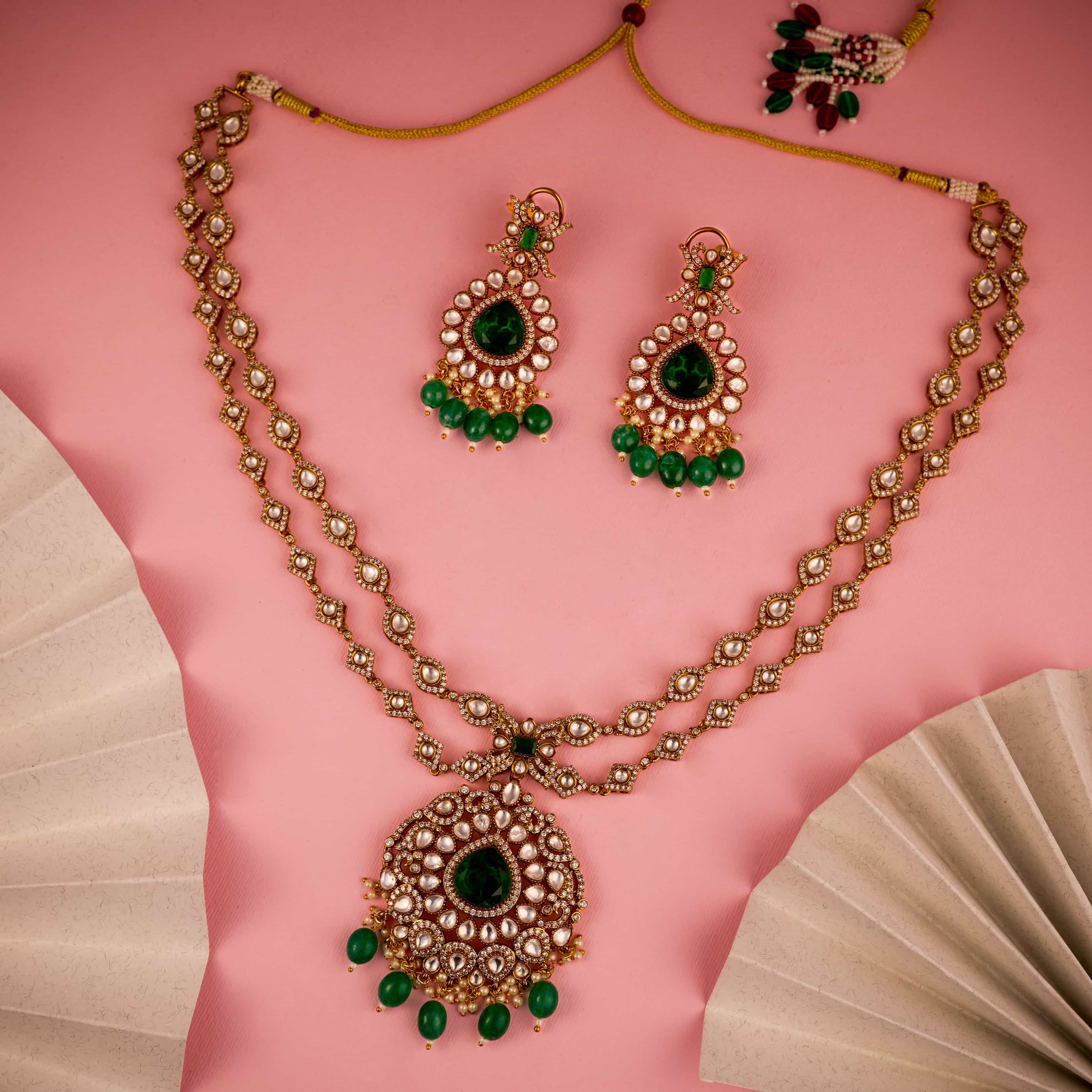 The Emerald Radiance Wedding Set