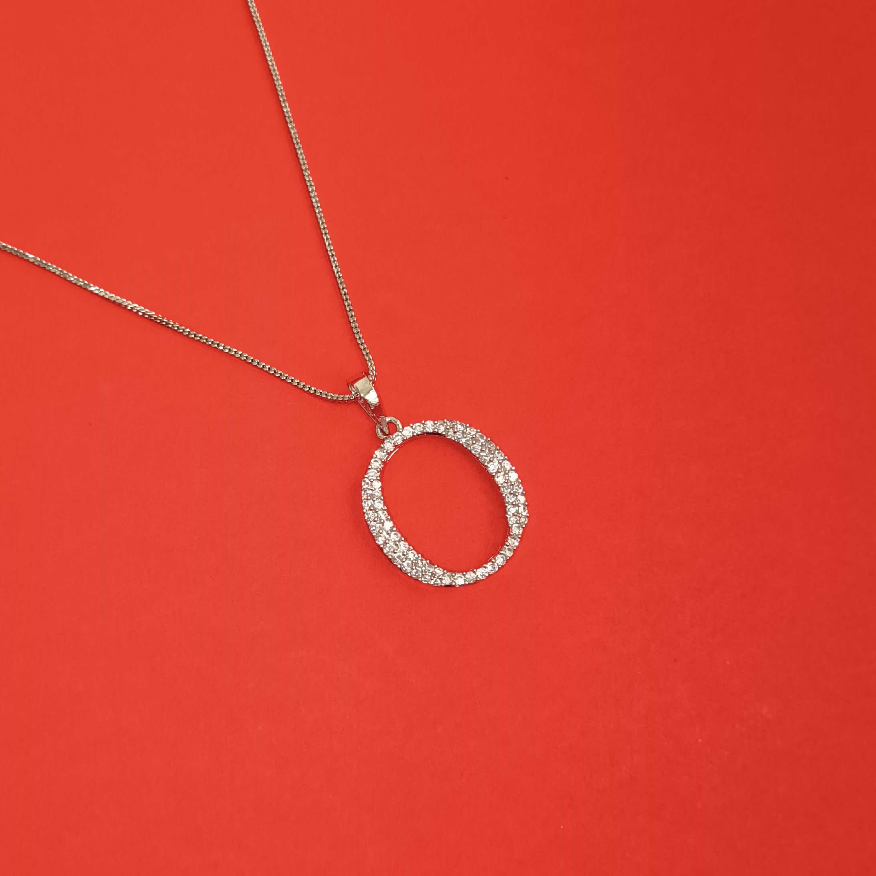 Nimoraa O Initial Silver Pendant Chain