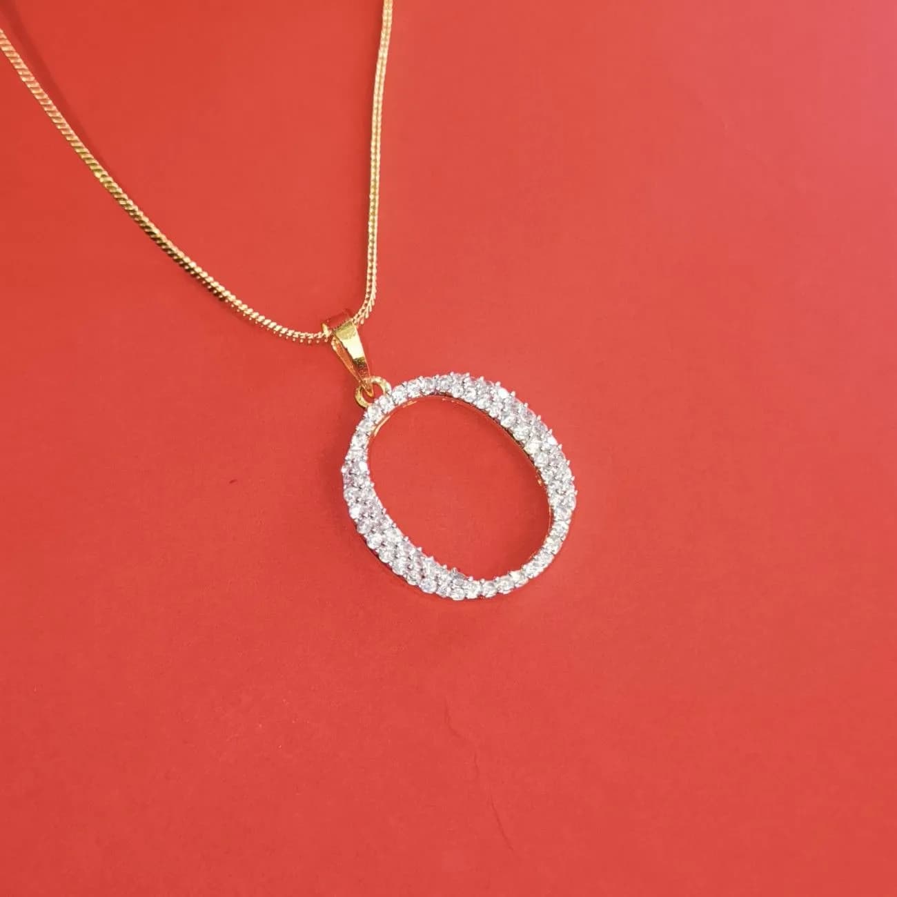 Nimoraa O Initial Gold Plated Pendant Chain
