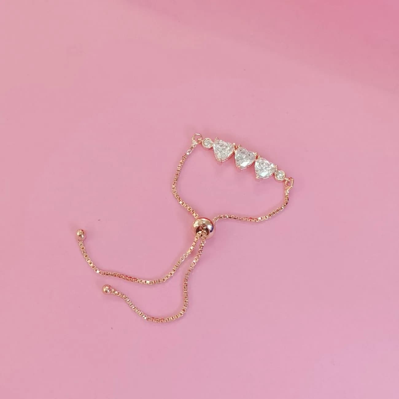 Nimoraa Amora Cupid Trio Line Bracelet – Rosegold White