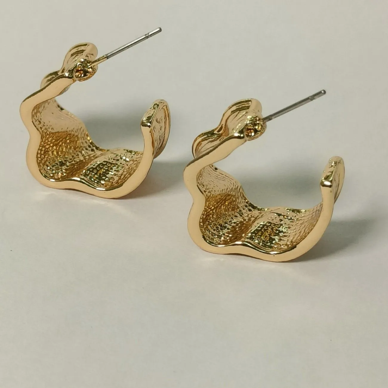 Golden Tide Wave Half Hoops