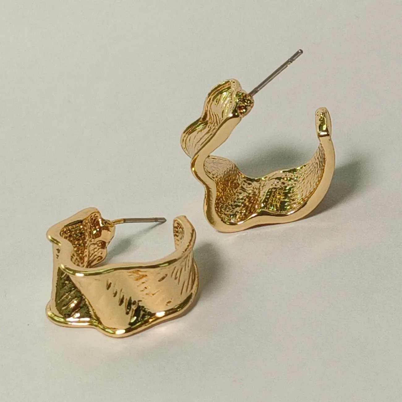 Golden Tide Wave Half Hoops