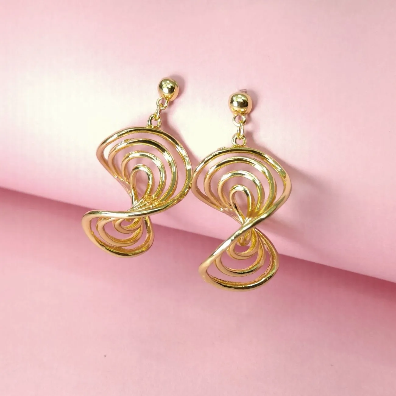 Nimoraa Golden Mirage Twist Earrings