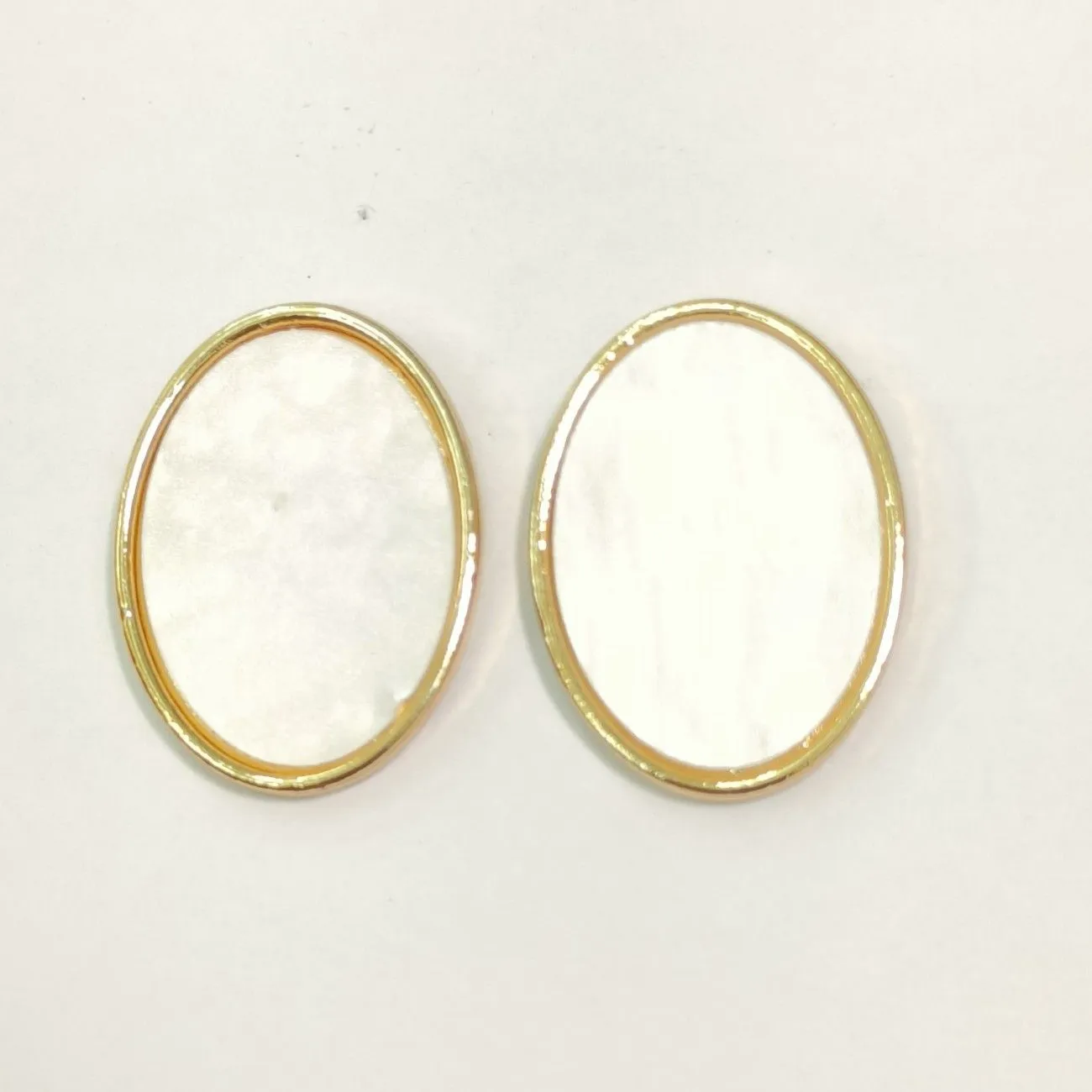 Moon Pearl Oval Stud Earrings