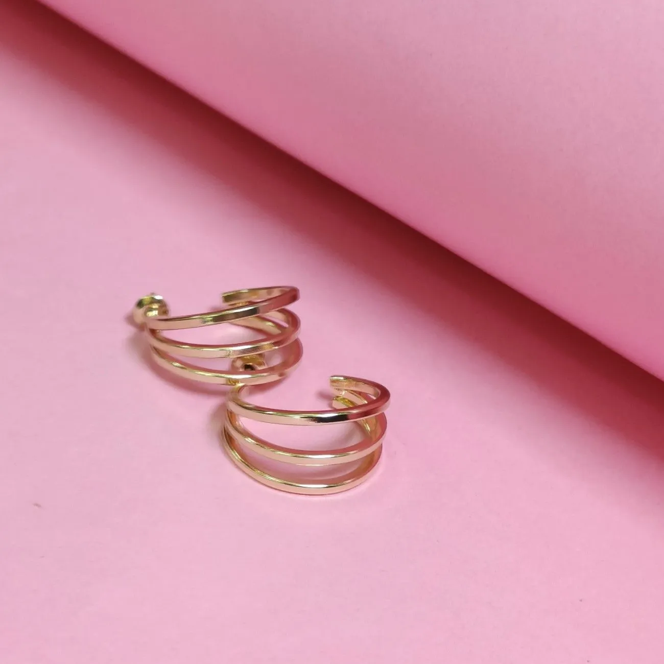 Nimoraa Sleek Layered Arc Half Hoops