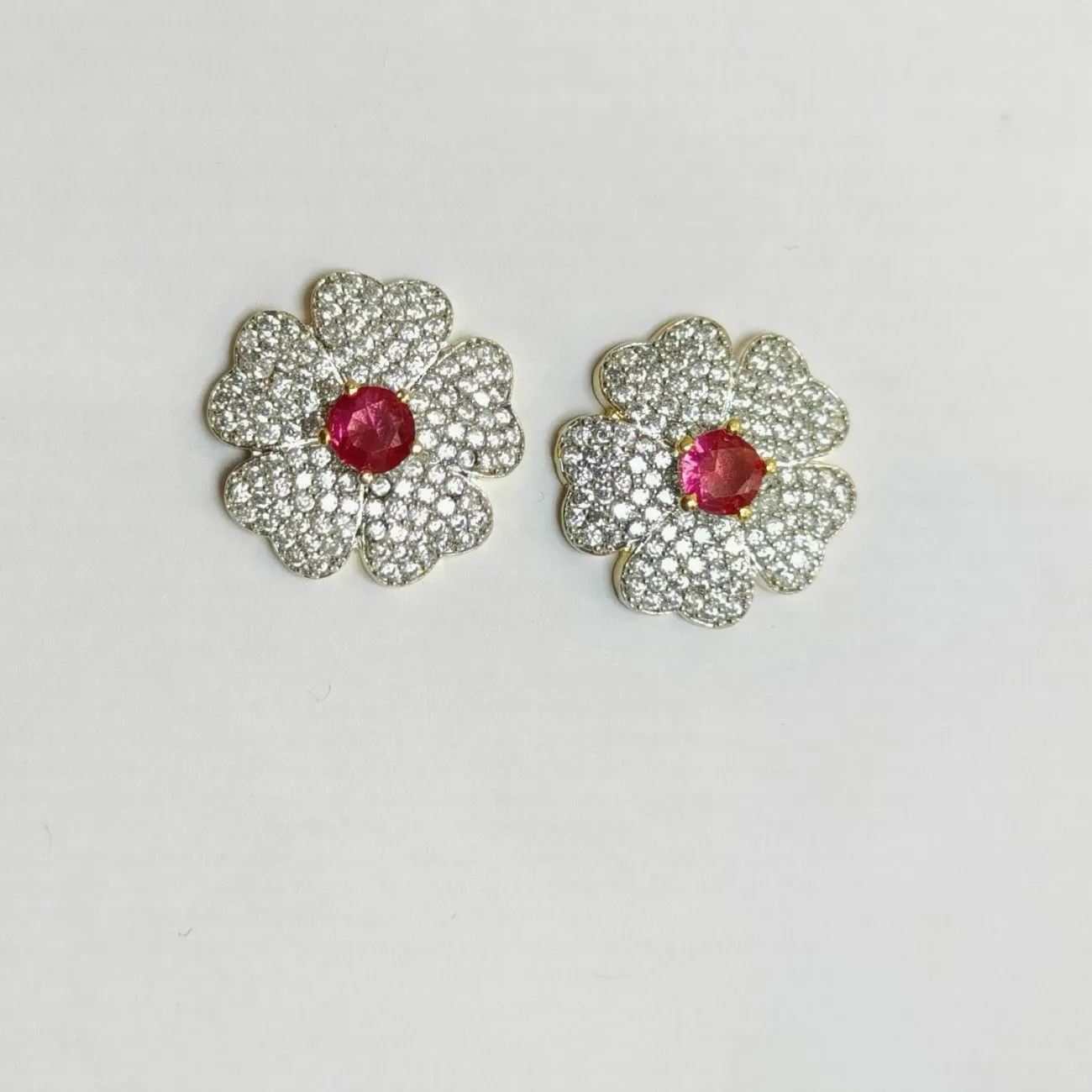 Roshni Pankhuri Studs