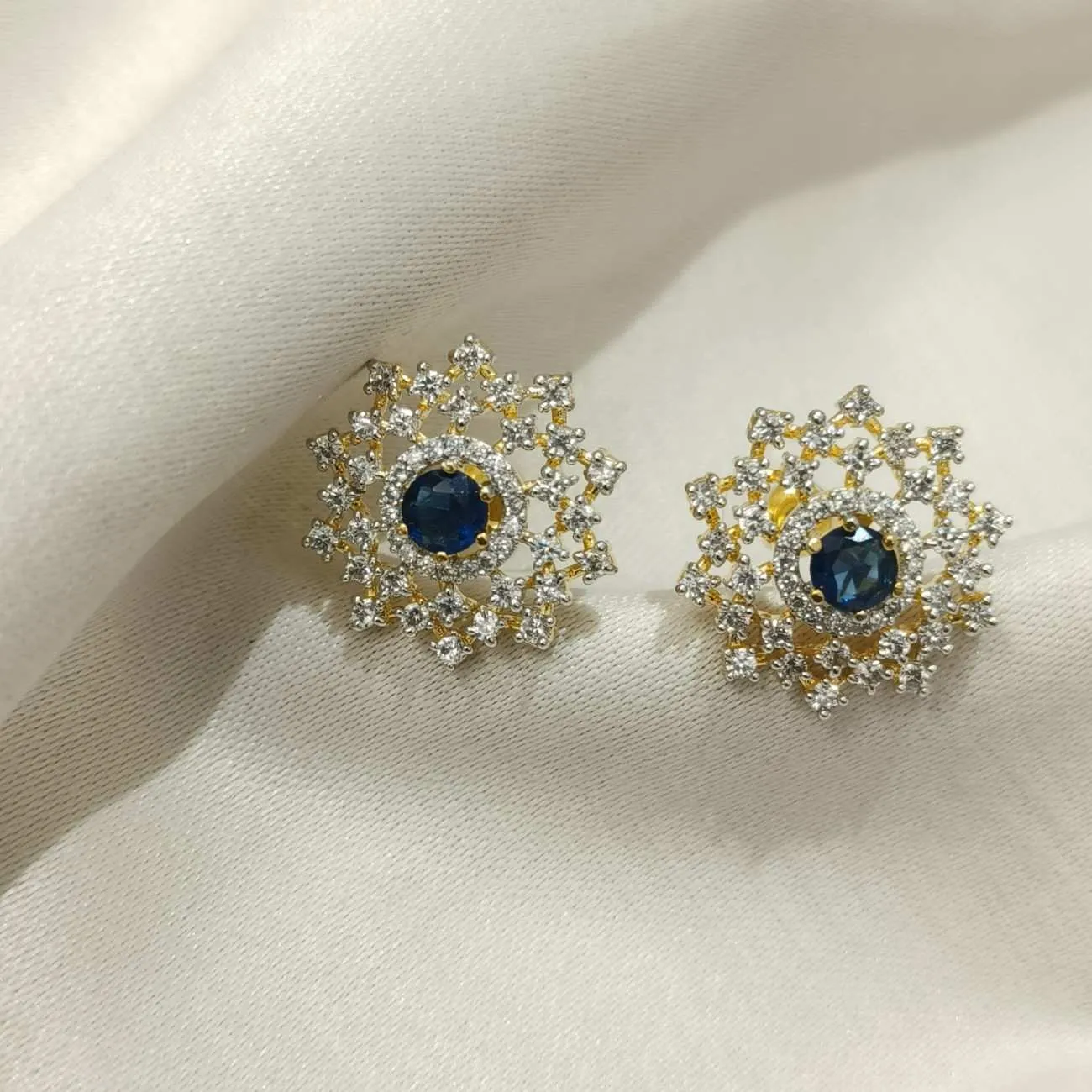 Neel Tara Cluster Studs