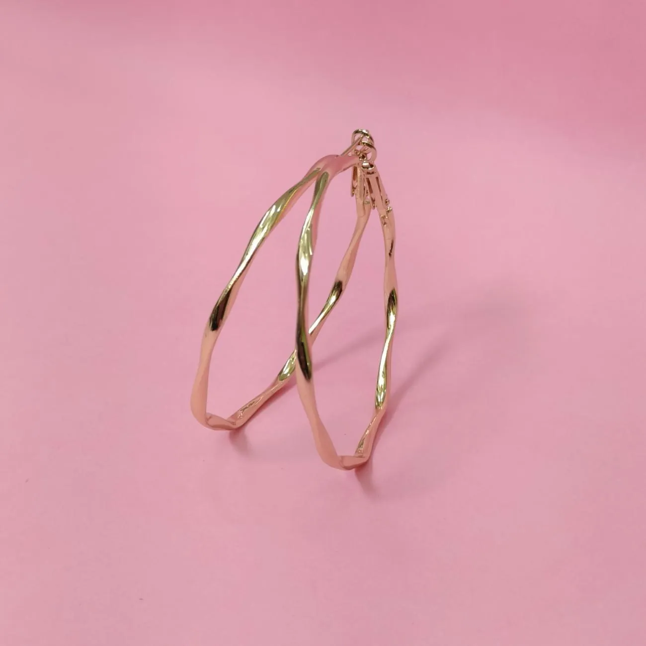 Nimoraa Wavy Luxe Hoop Earrings Combo