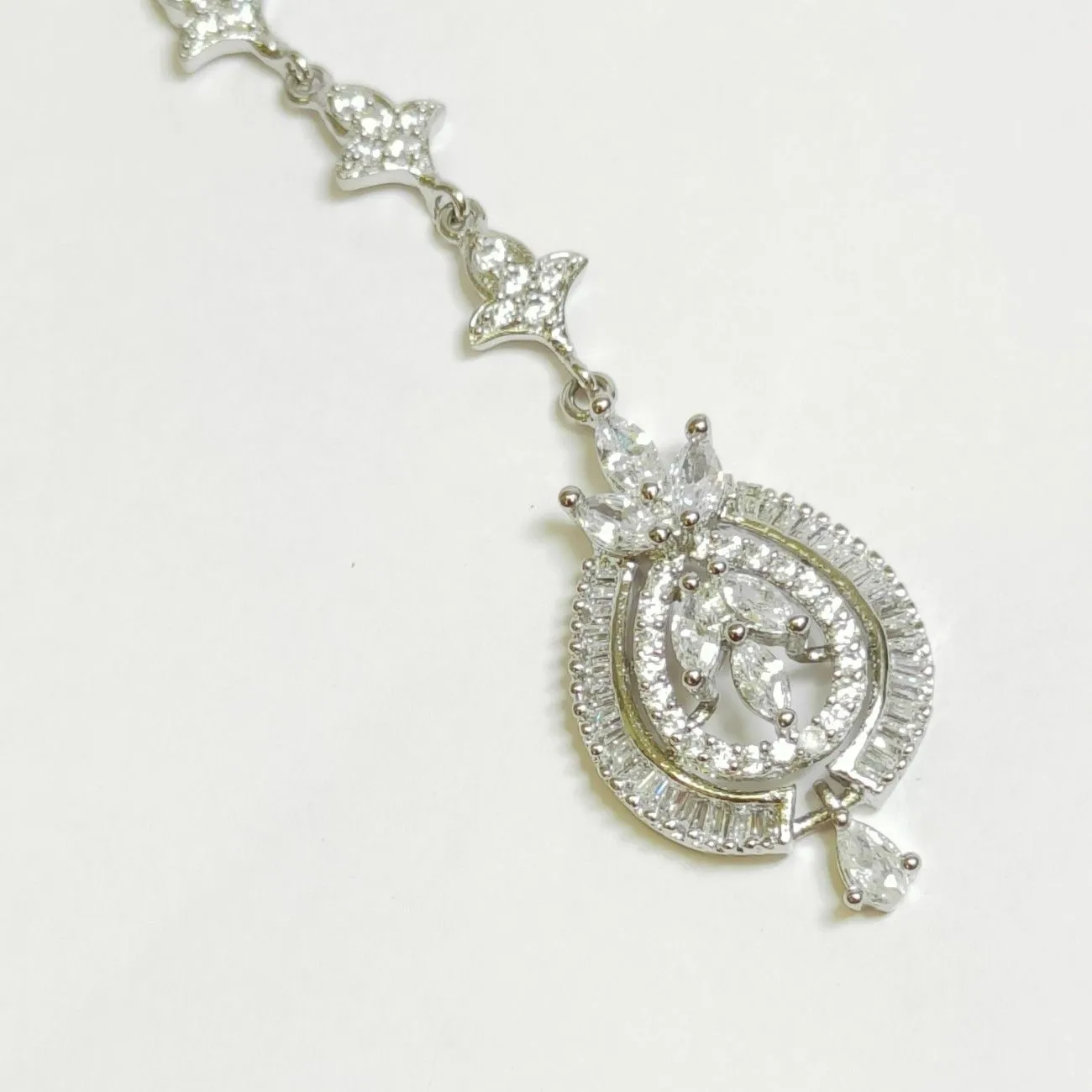 Nimoraa Celestial Bloom Maangtikka
