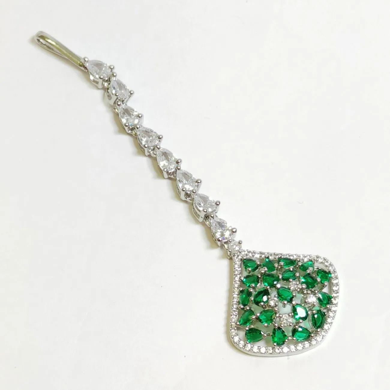 Nimoraa Emerald Garden Maangtikka