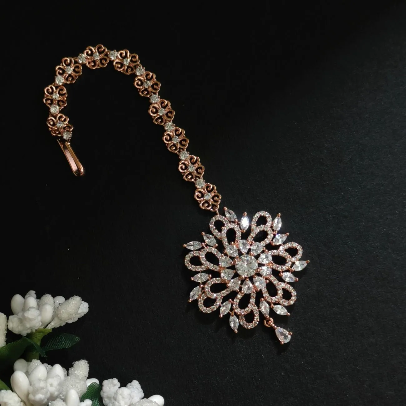 Nimoraa Rosé Radiance Floral Maang Tikka