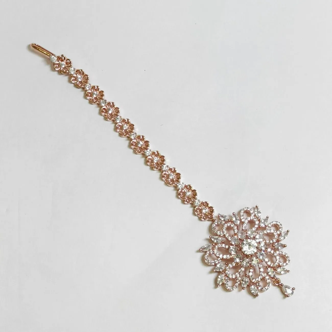 Nimoraa Rosé Radiance Floral Maang Tikka