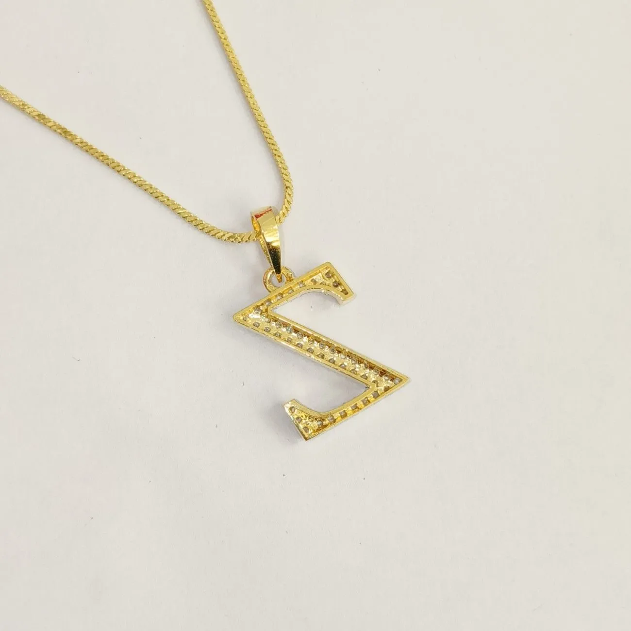 Nimoraa Z Initial Small Gold Plated White Stone Pendant Chain