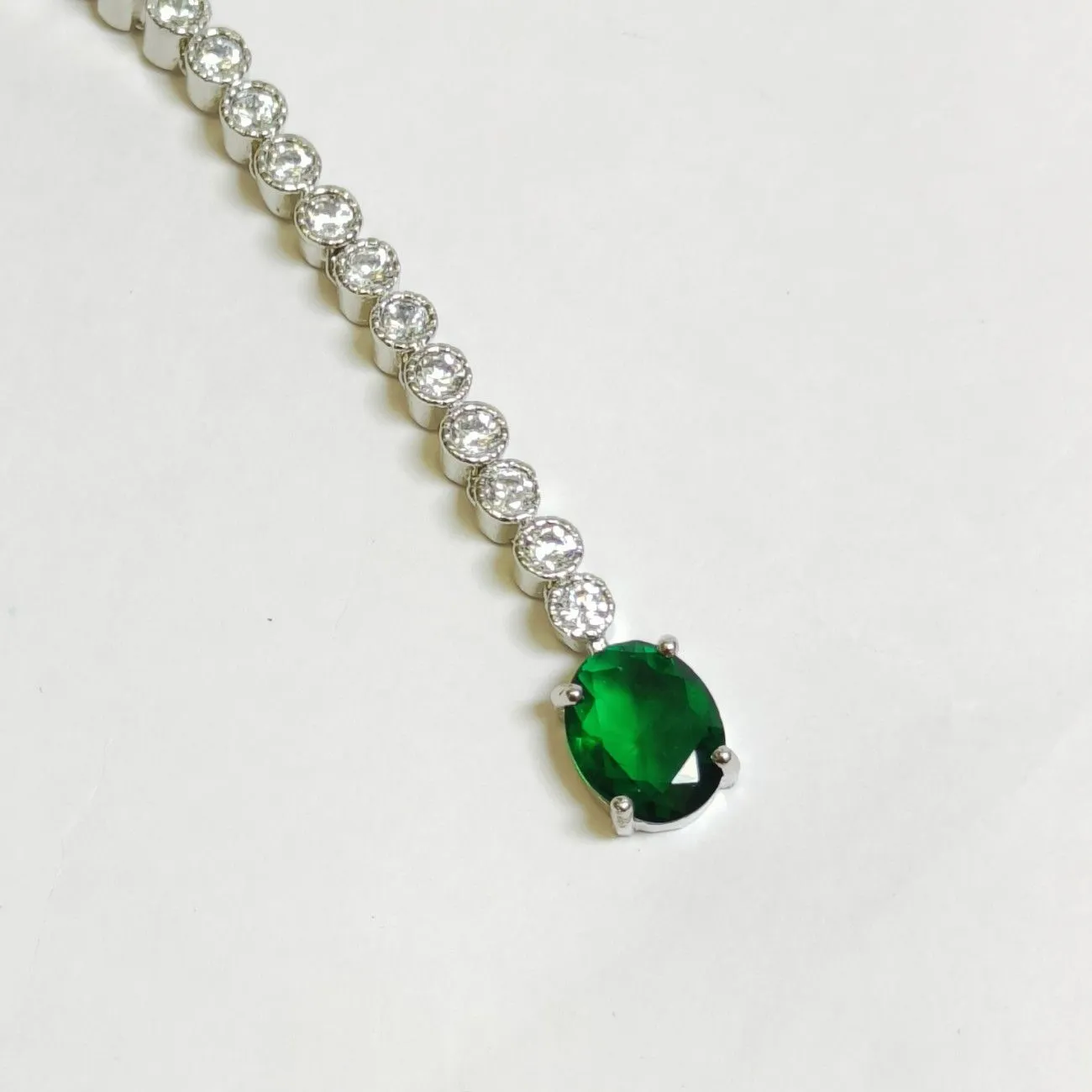 Nimoraa Royal Emerald Solitaire Maangtikka