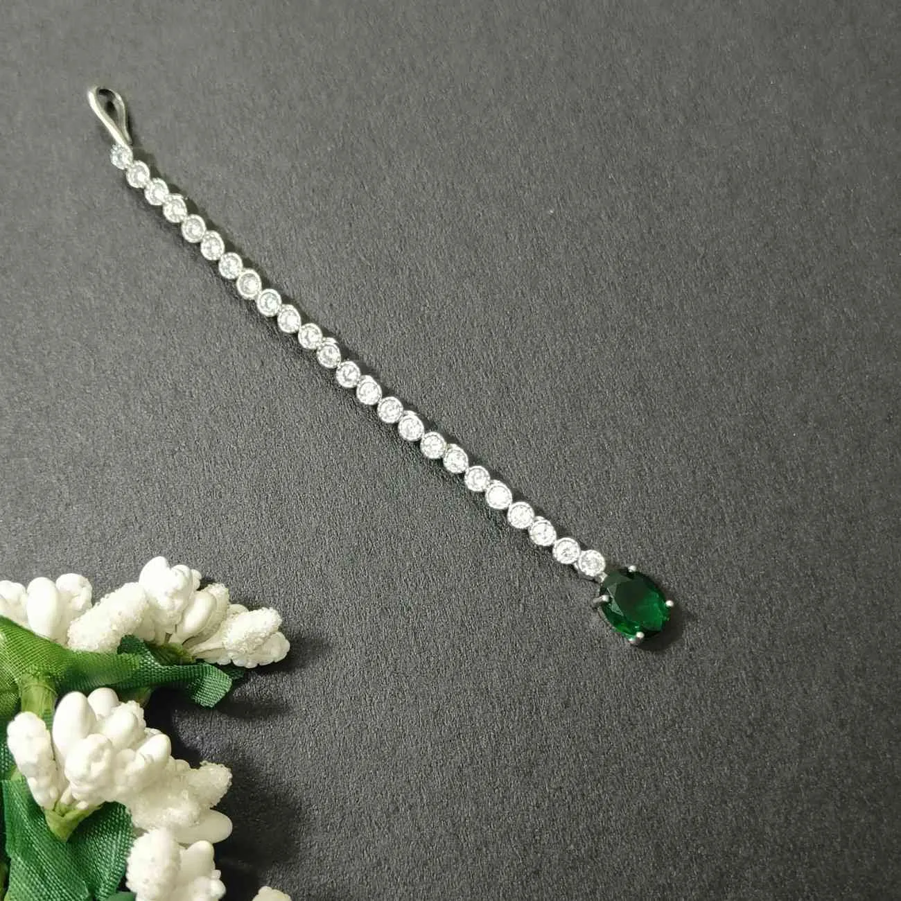 Nimoraa Royal Emerald Solitaire Maangtikka