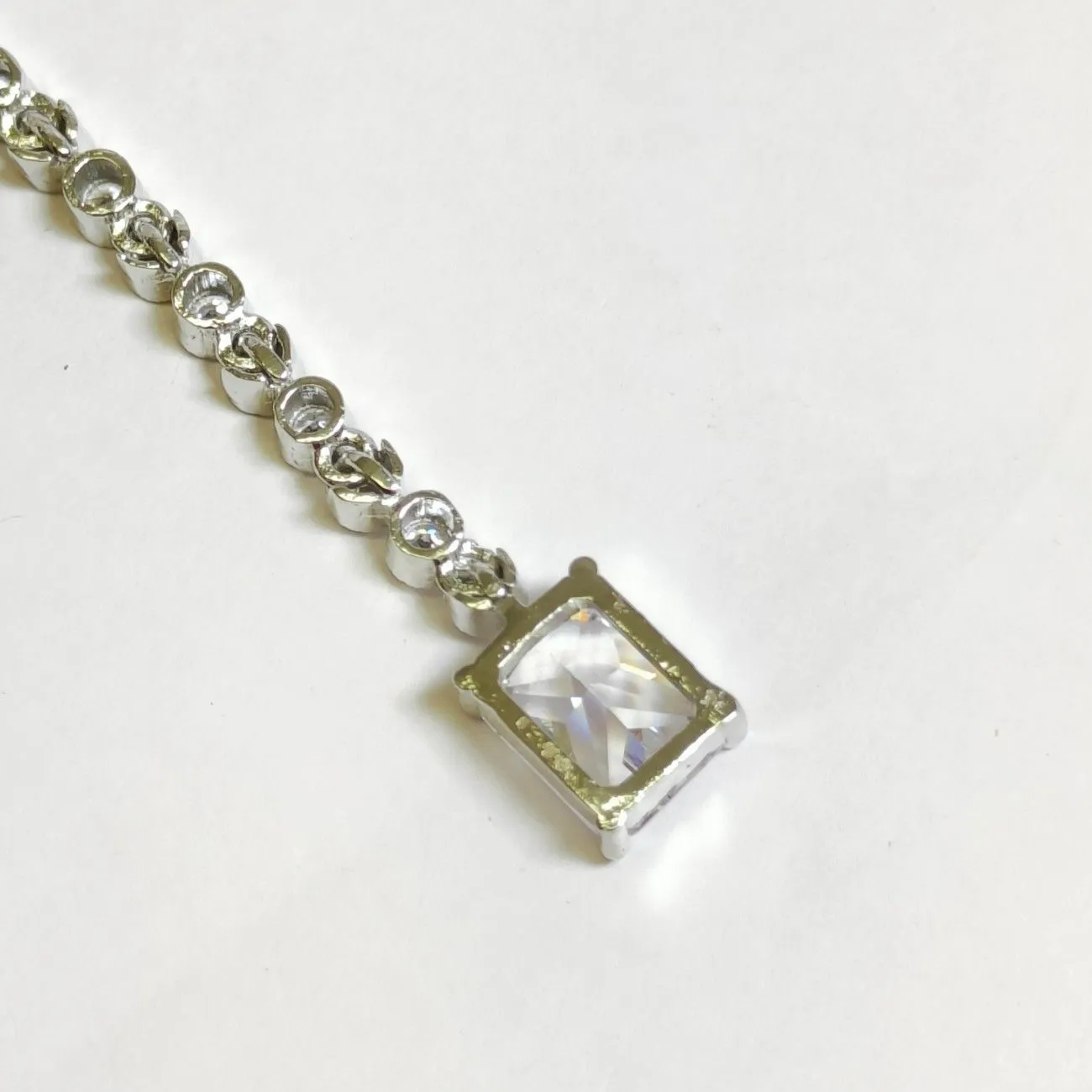Nimoraa Solitaire Glow Maangtikka