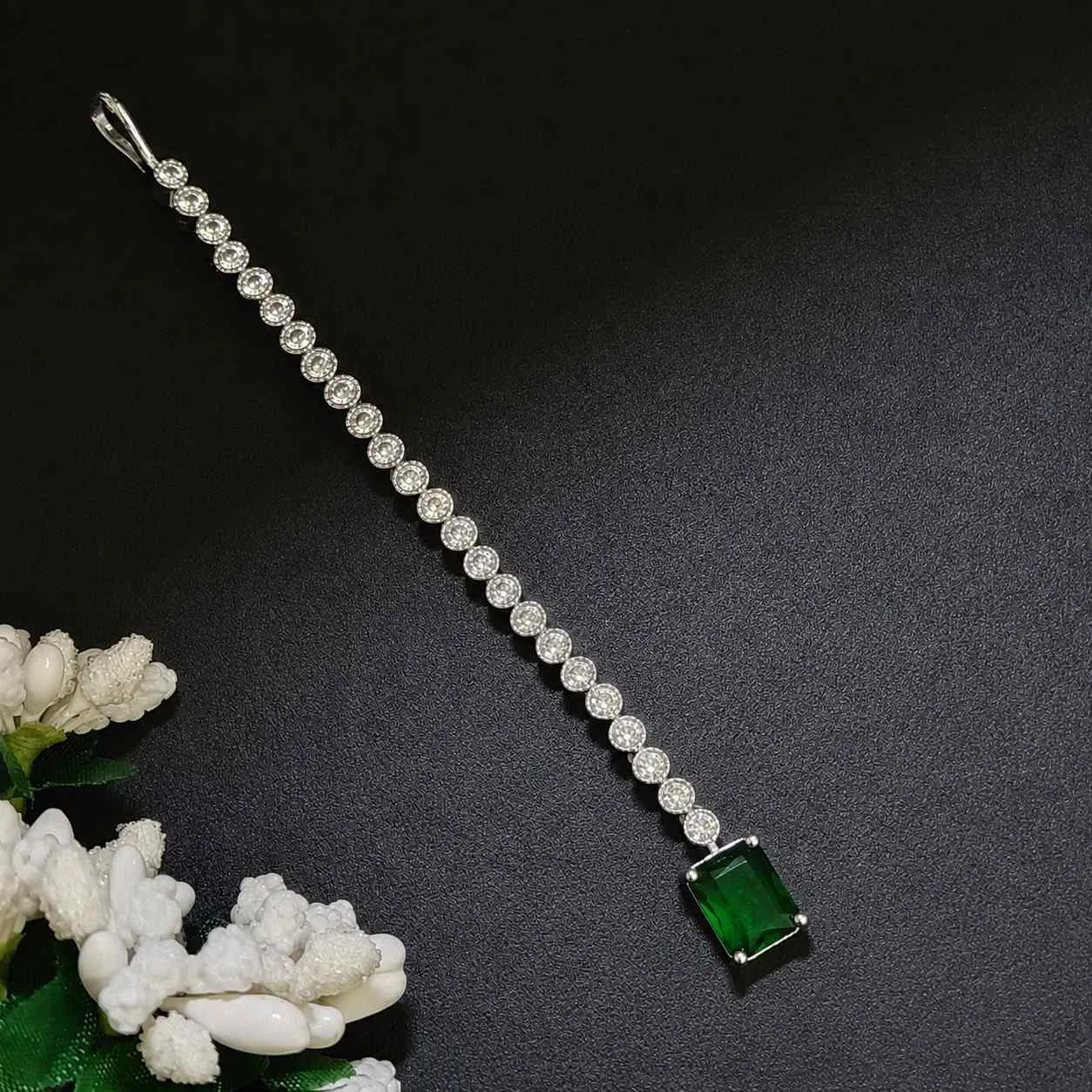 Nimoraa Emerald Tennis Maangtikka