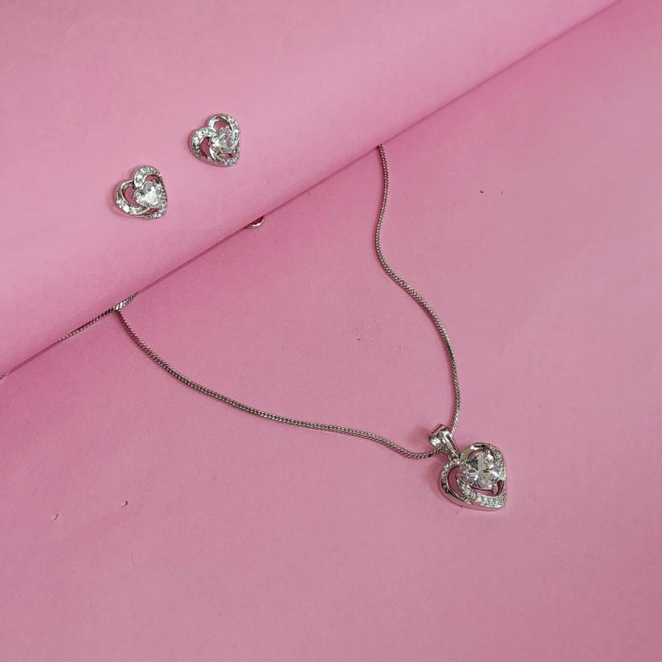 Nimoraa White Heart Embrace Silver Pendant Set