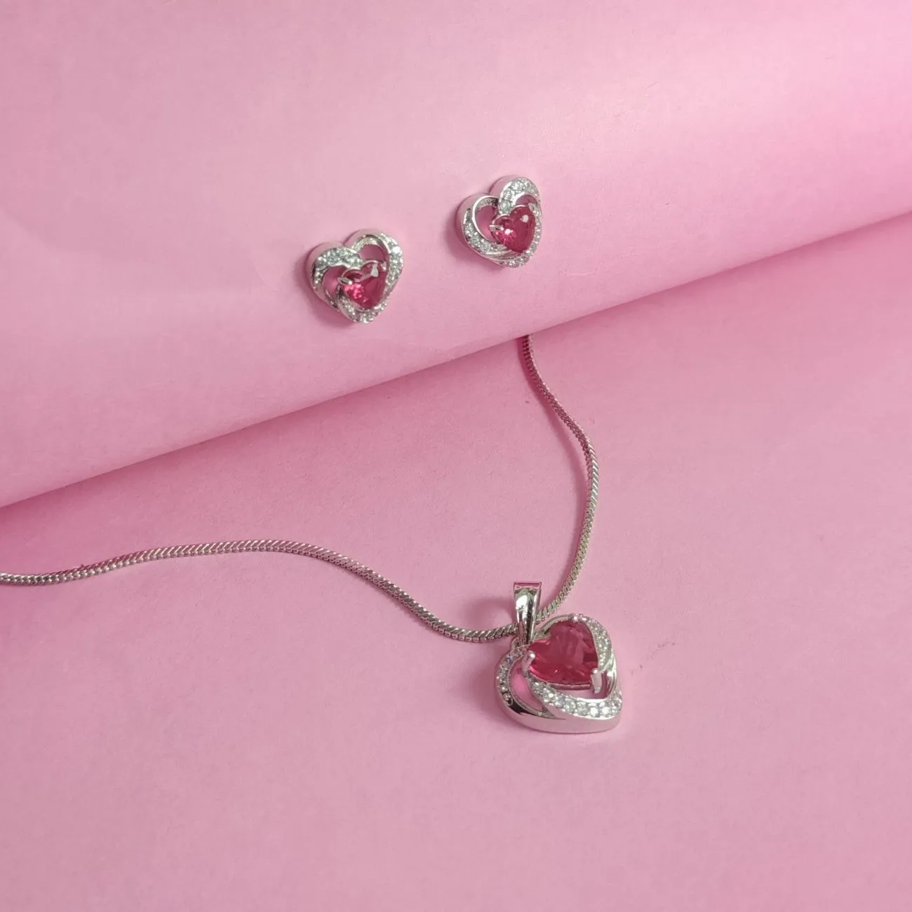 Nimoraa Red Heart Embrace Silver Pendant Set