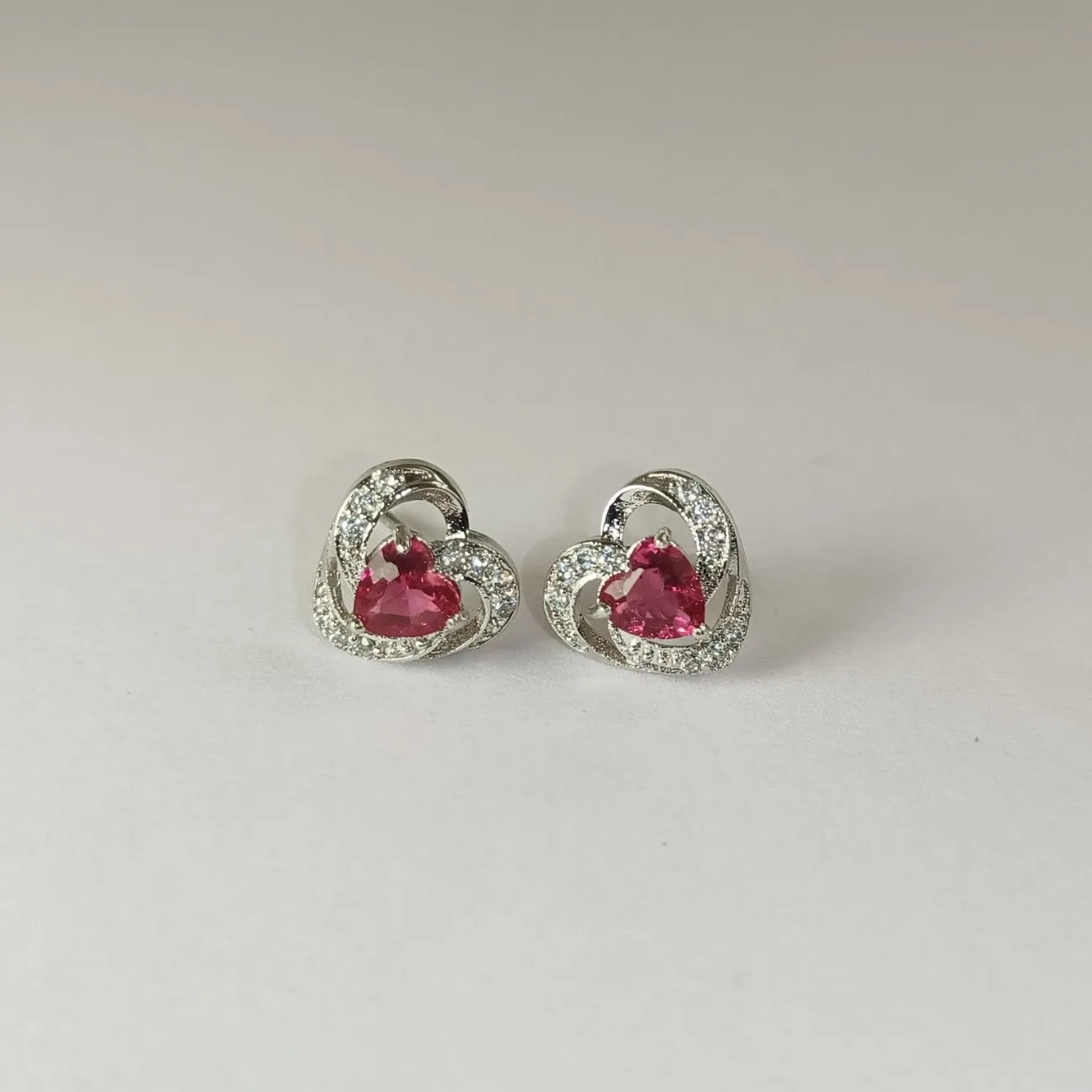 Nimoraa Red Heart Embrace Silver Pendant Set
