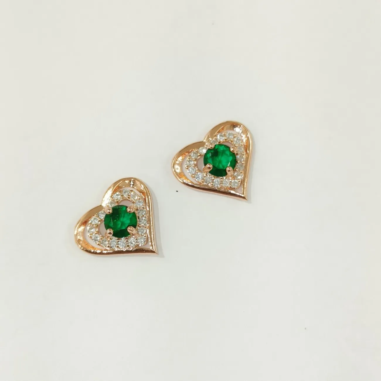 Heart pendant with green solitaire rosegold chain set