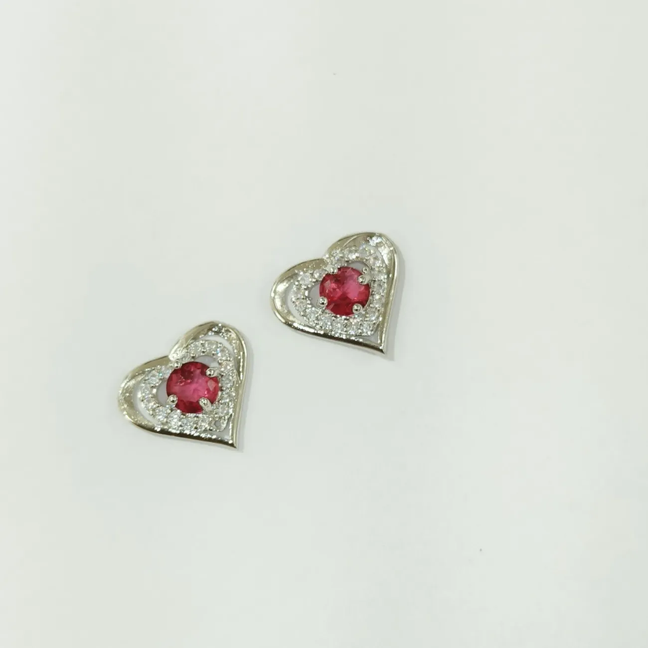 Heart pendant with red solitaire silver chain set