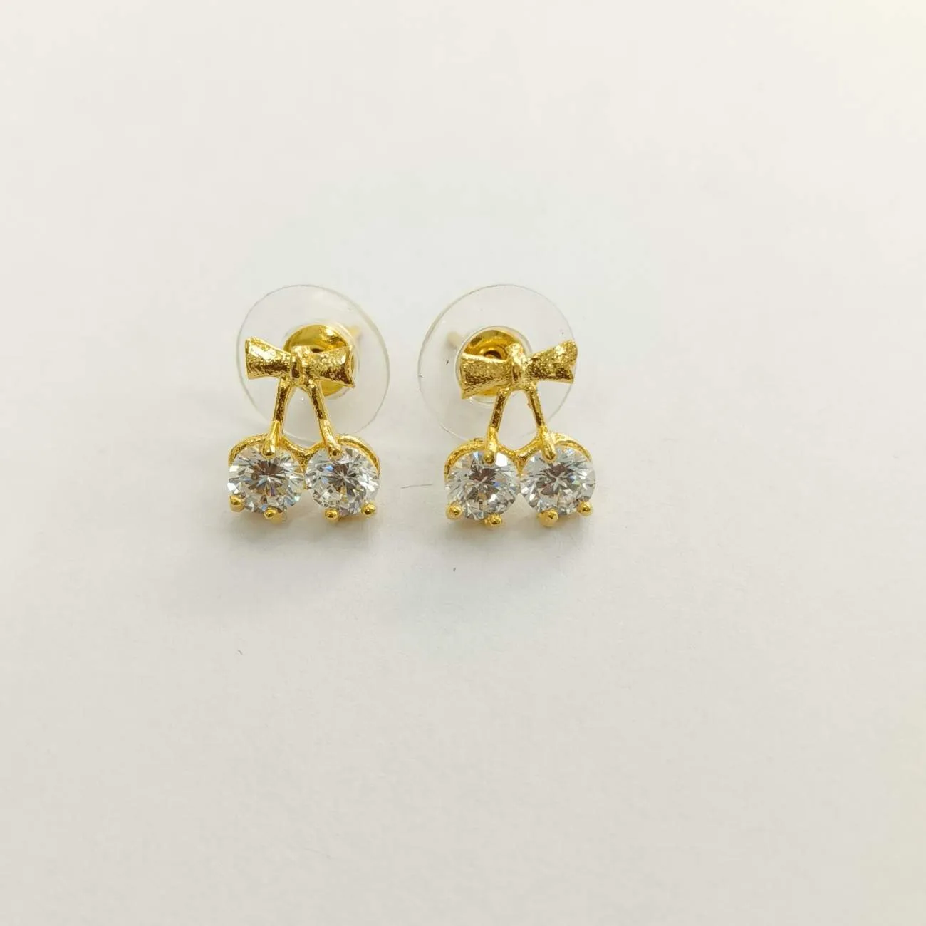 Nimoraa Twin Gold-Cherry Solitaire Pendant Set