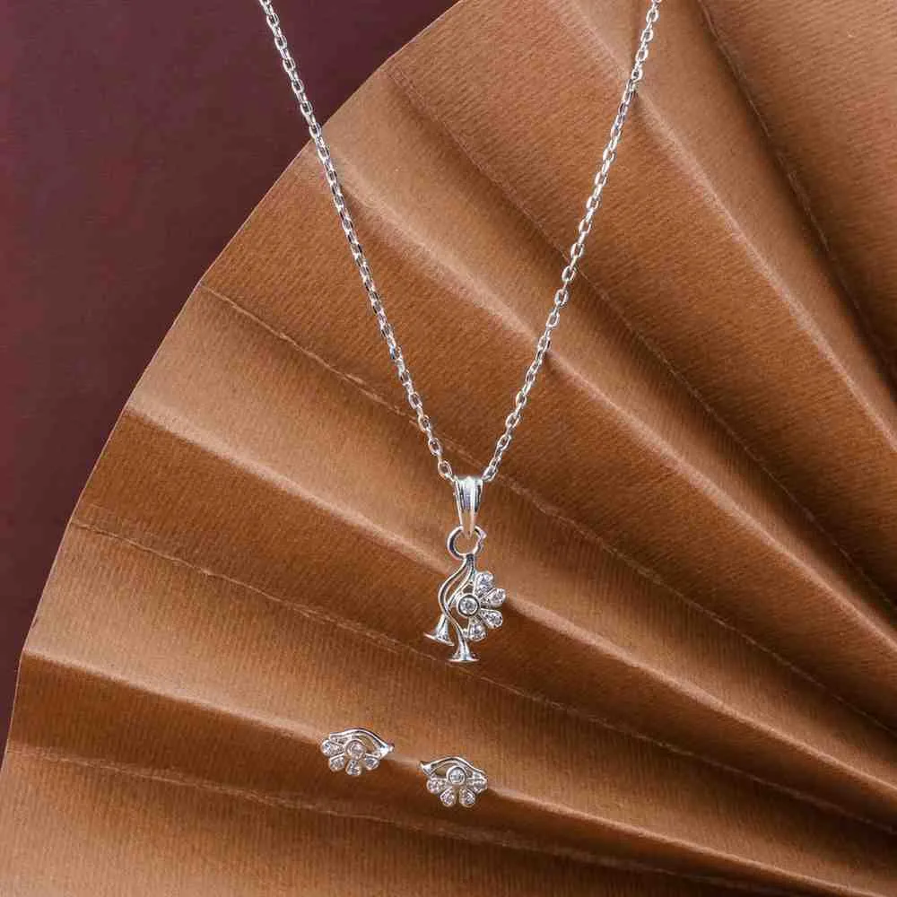 Nimoraa Floral Trumpet Grace Silver Pendant Set