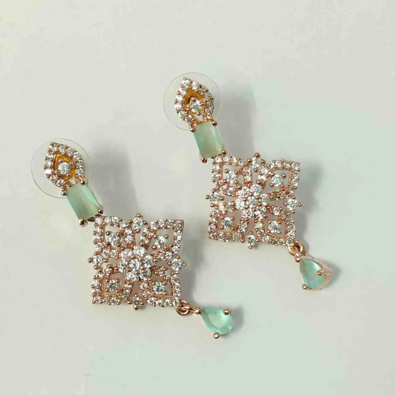 Nimoraa Mint Blossom Dazzle Necklace Set
