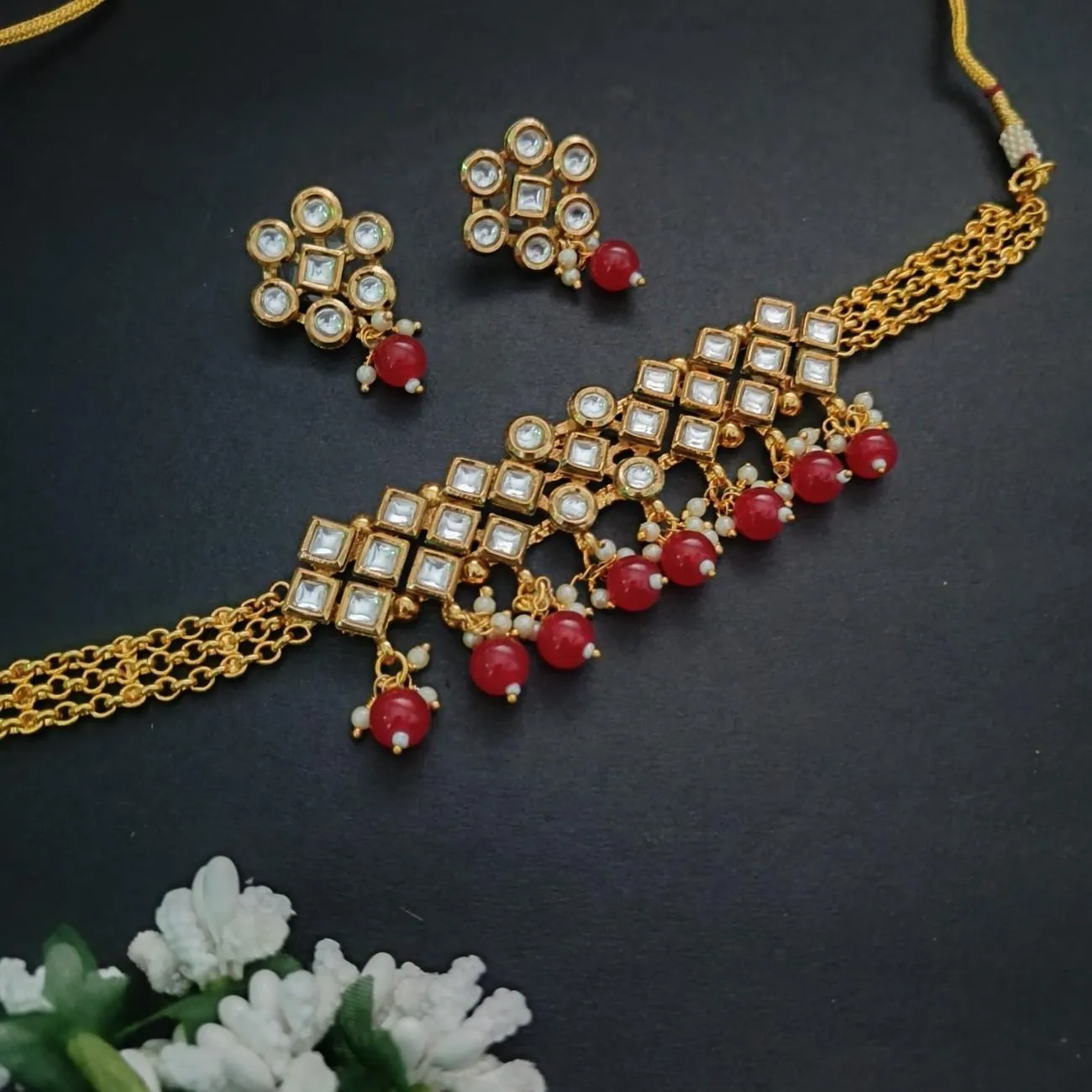 Red Geometric Kundan Pearl Gold-Plated Choker Jewellery Set