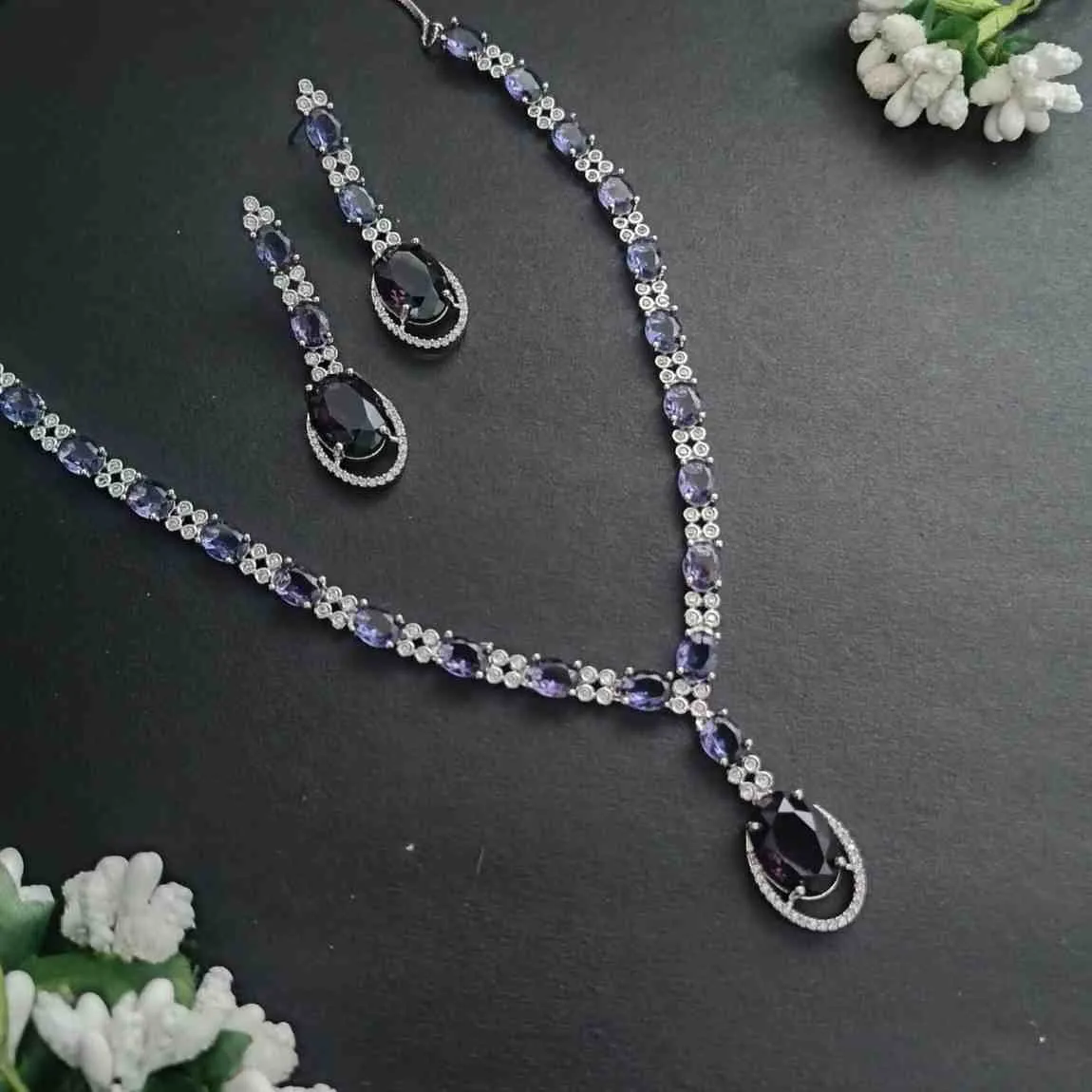 The Iconic Drop Necklace