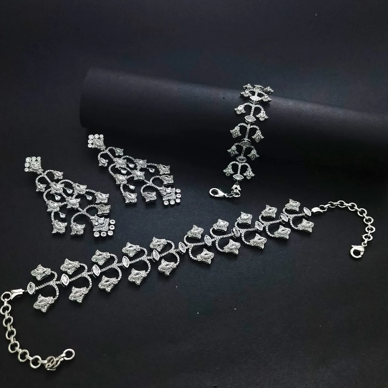 Royale Cascade Diamond Choker SetWith Chandelier Earrings and Bracelets