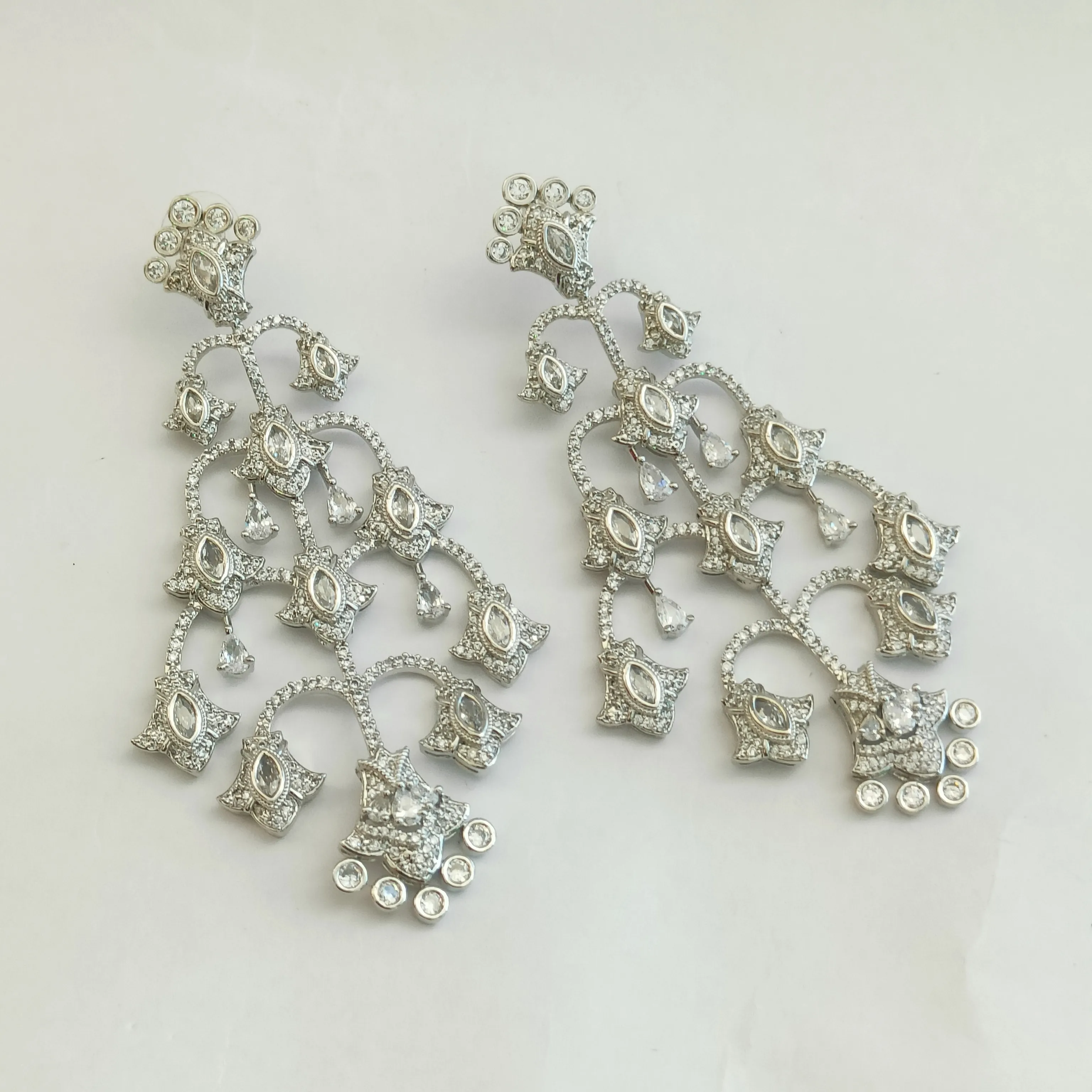 Royale Cascade Diamond Choker SetWith Chandelier Earrings and Bracelets