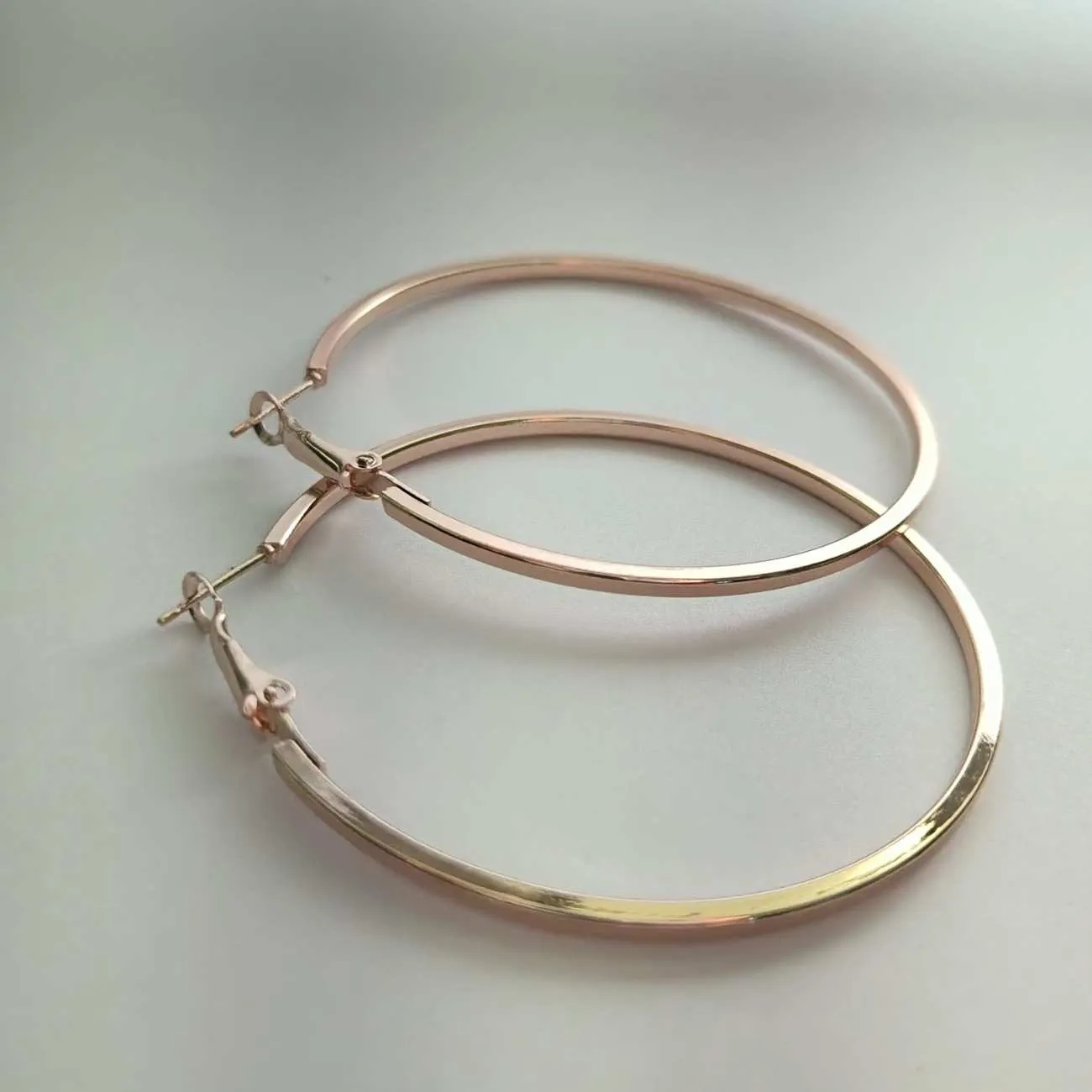 Dainty Sleek Rosegold Hoop Earrings