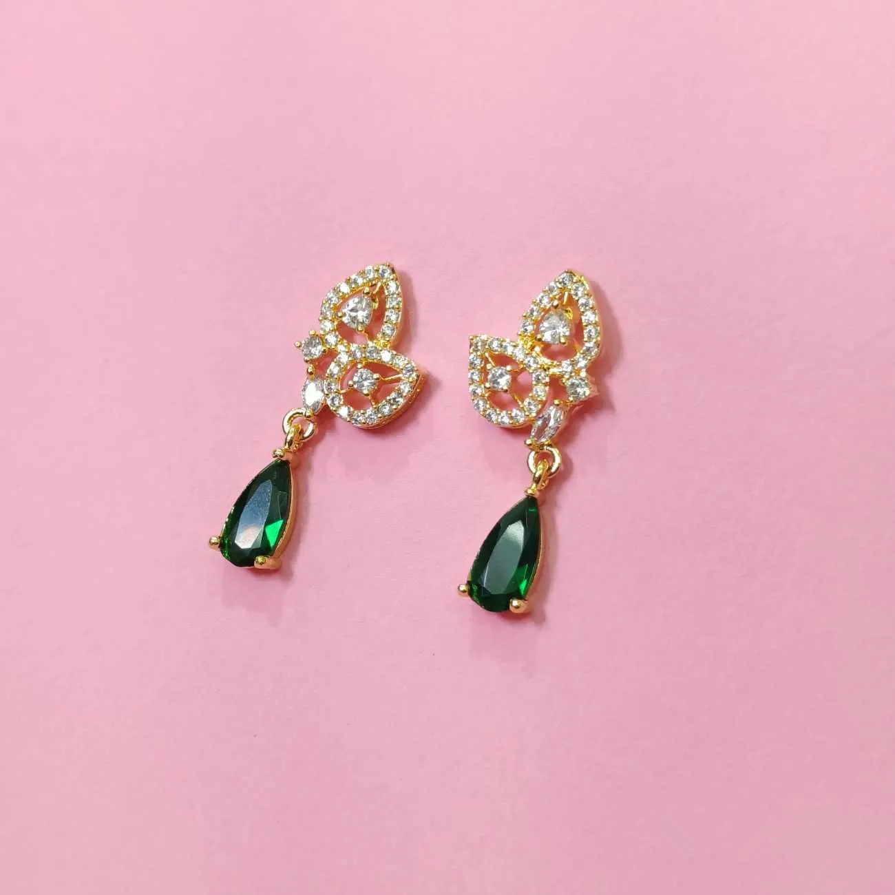 Nimoraa Emerald Flutter Drop Earrings