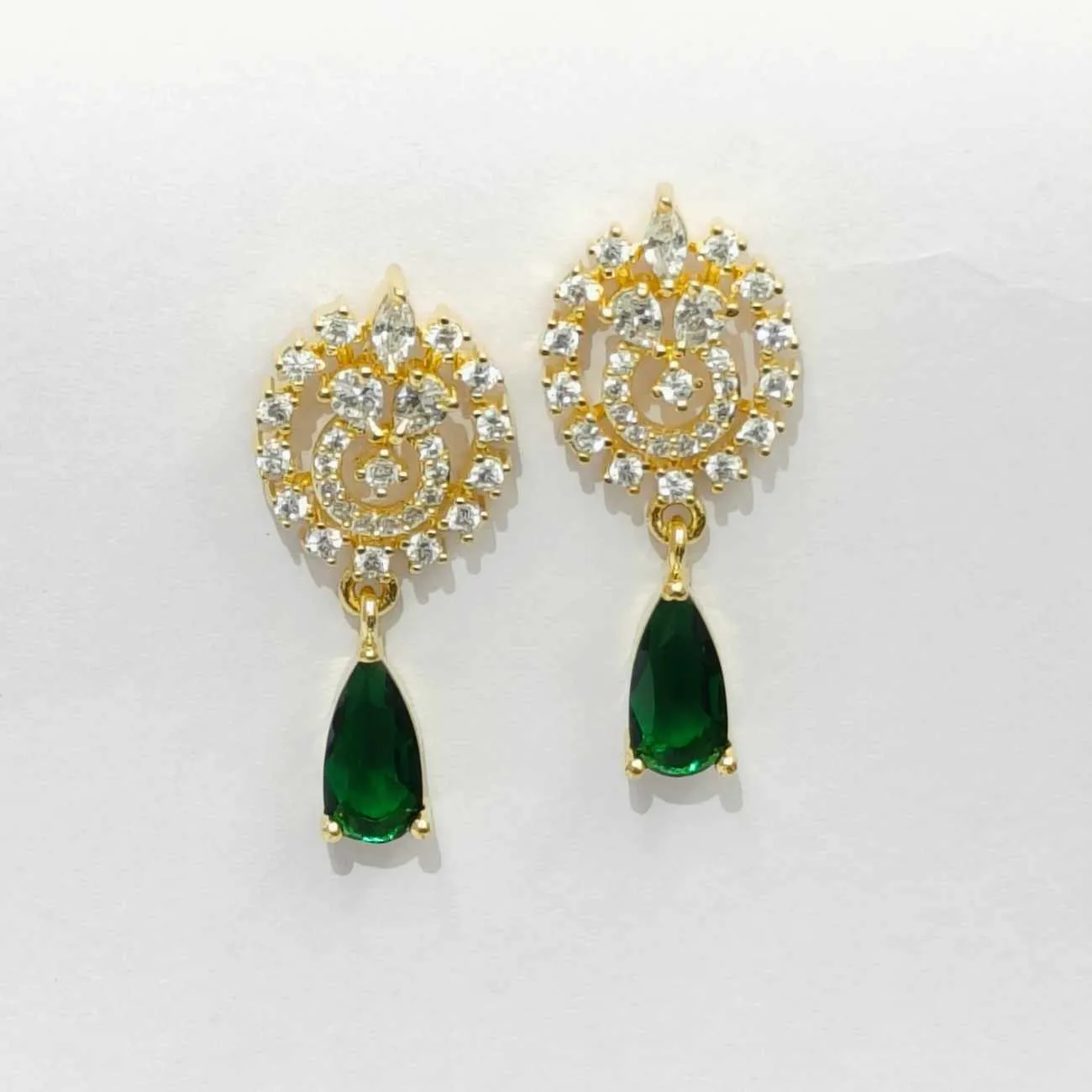 Nimoraa Emerald Aura Drop Earrings