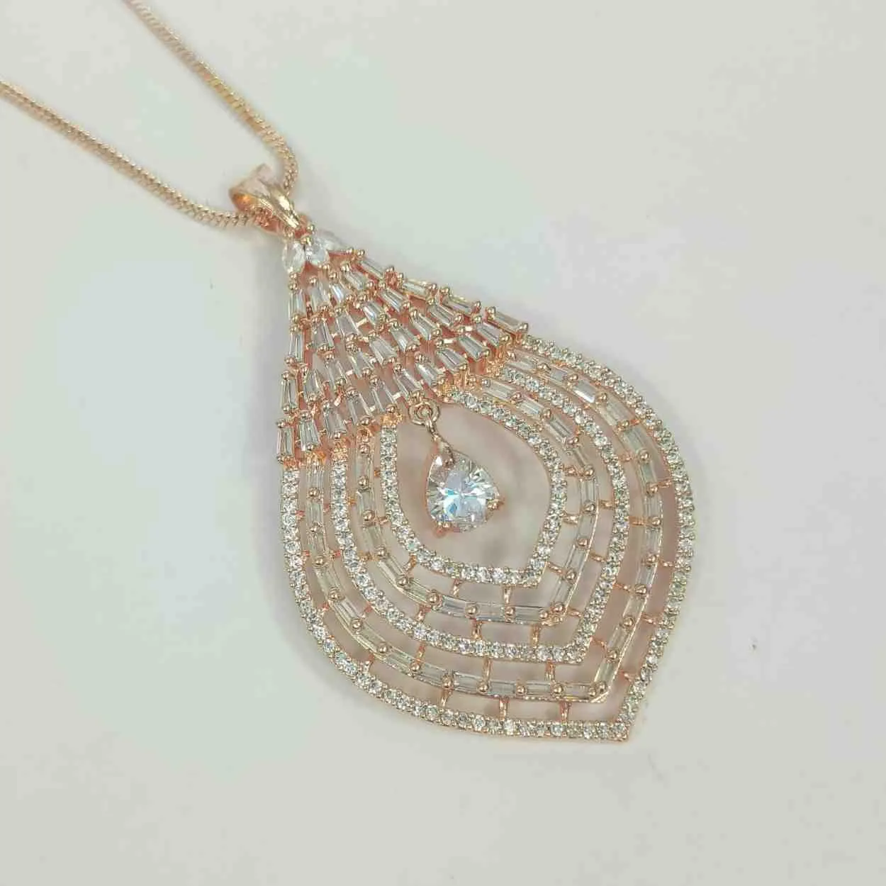 Nimoraa Layered Teardrop Luxe Rosegold Pendant Set