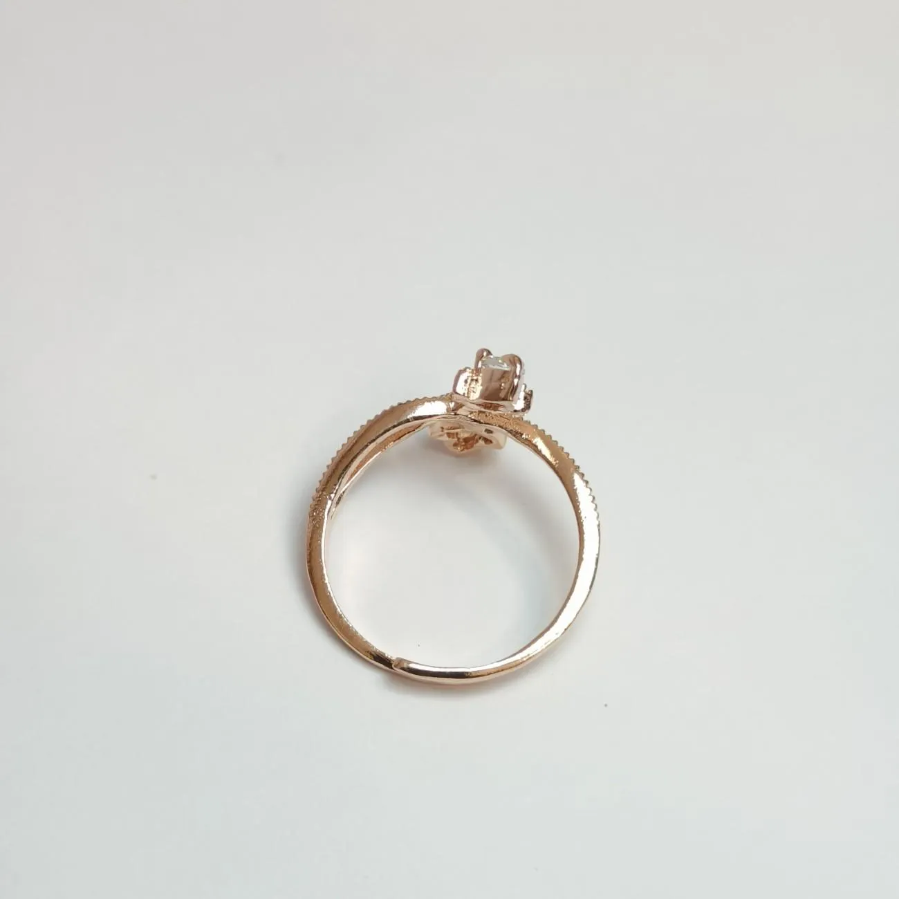 Seraphina Leaf Twist Ring – Rose Gold Plated