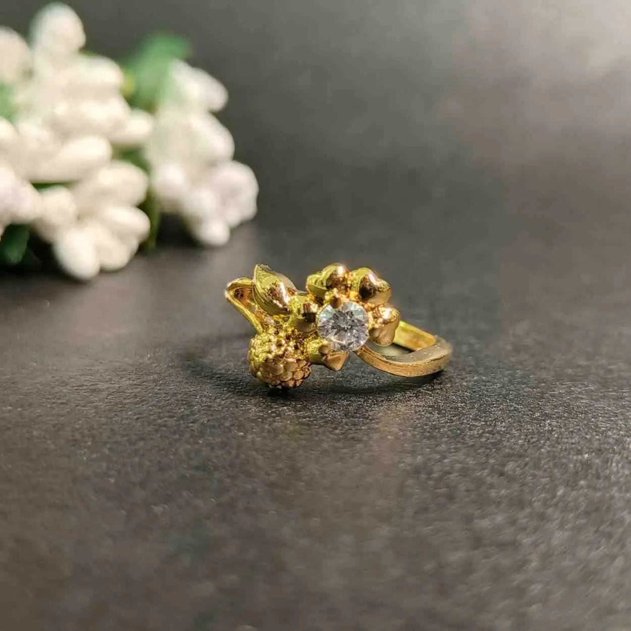 Daisy Dewdrop Floral Ring – Gold Plated