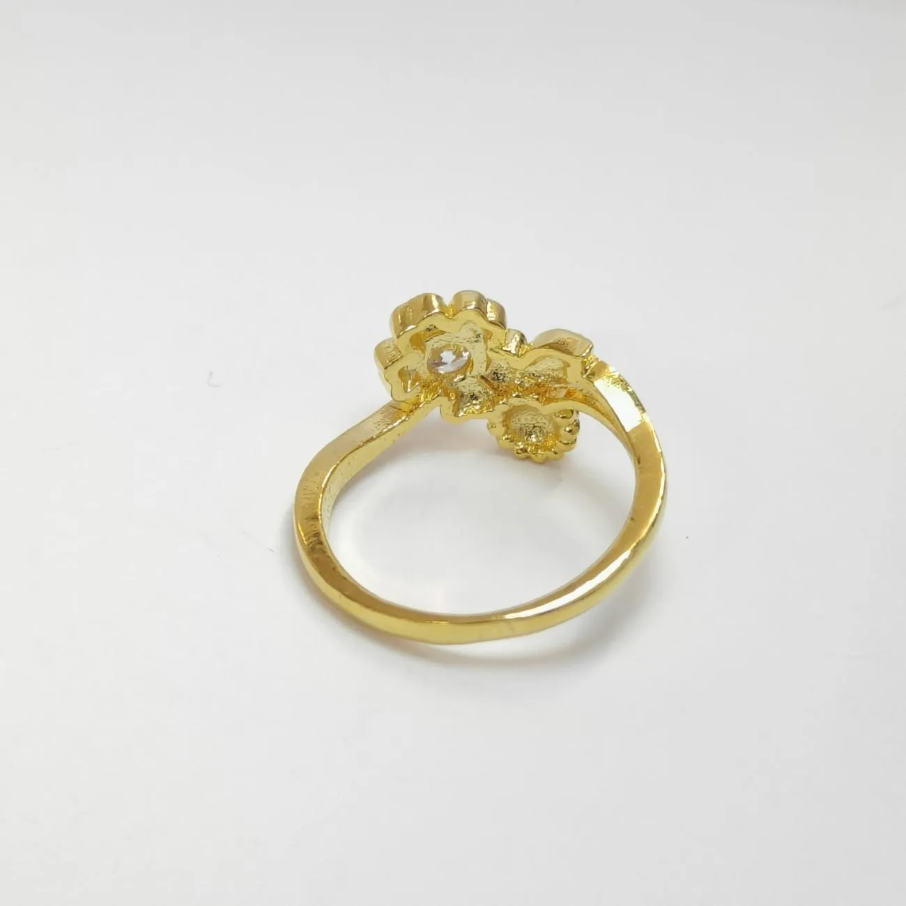 Daisy Dewdrop Floral Ring – Gold Plated