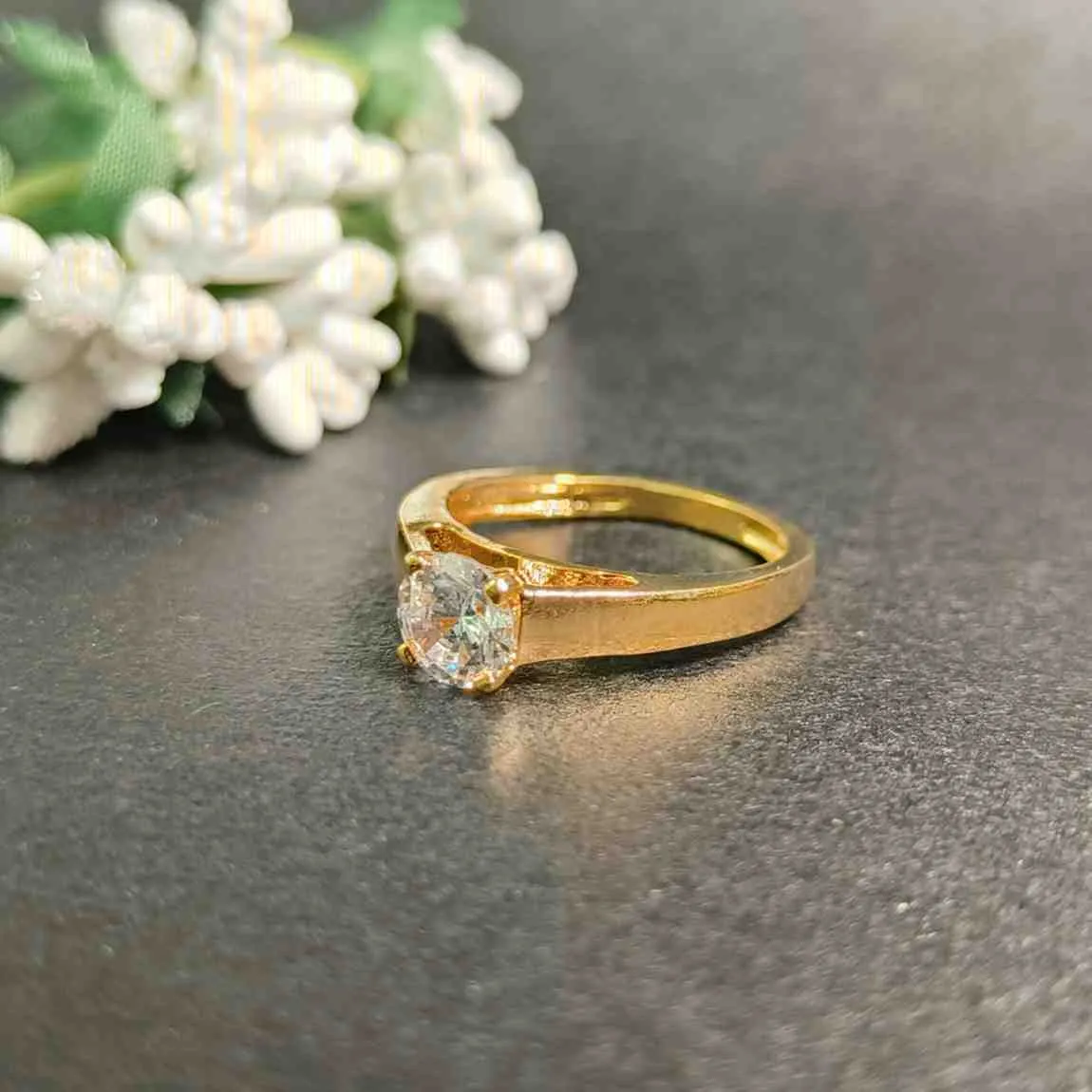 Everlume Classic Solitaire Ring – Gold Plated