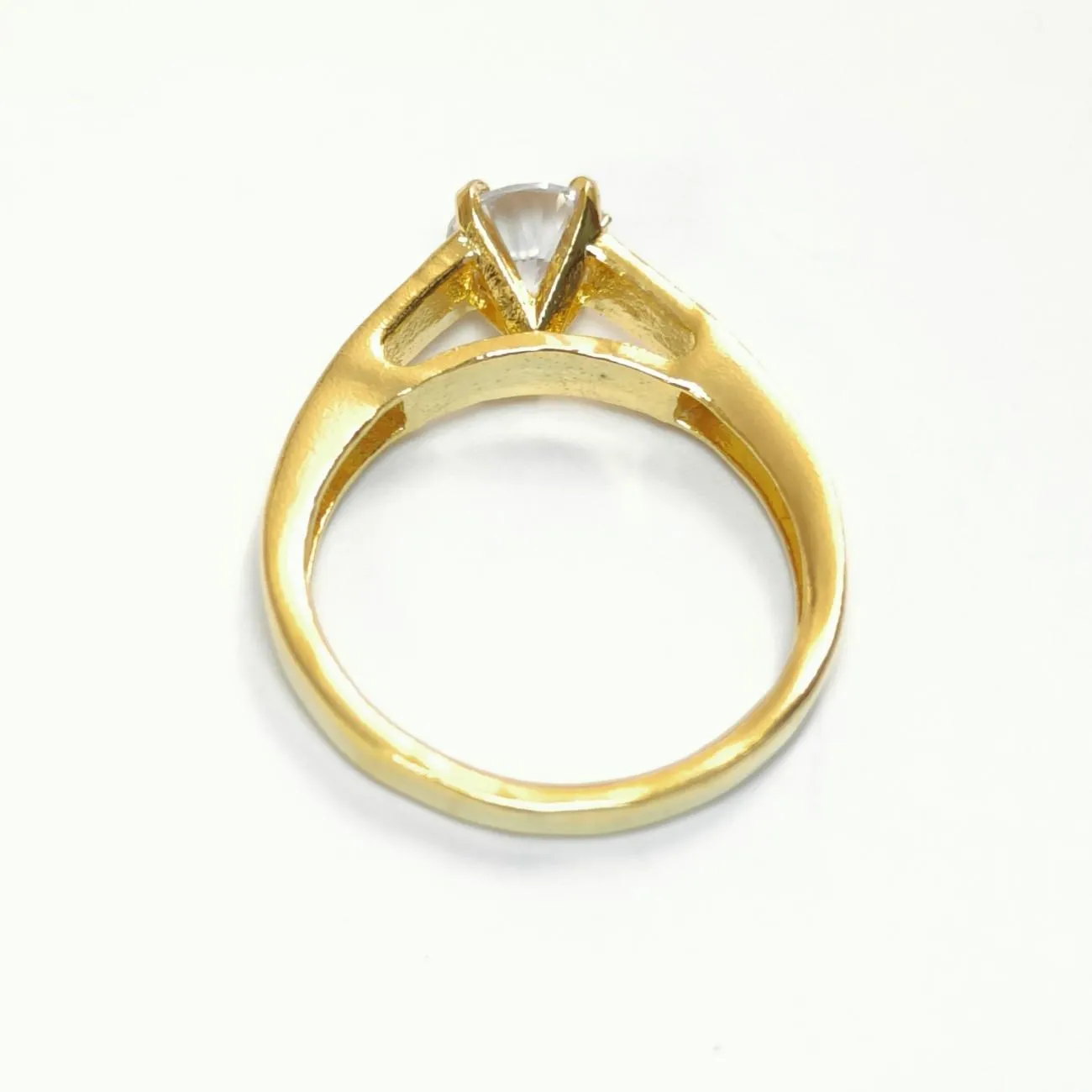Everlume Classic Solitaire Ring – Gold Plated