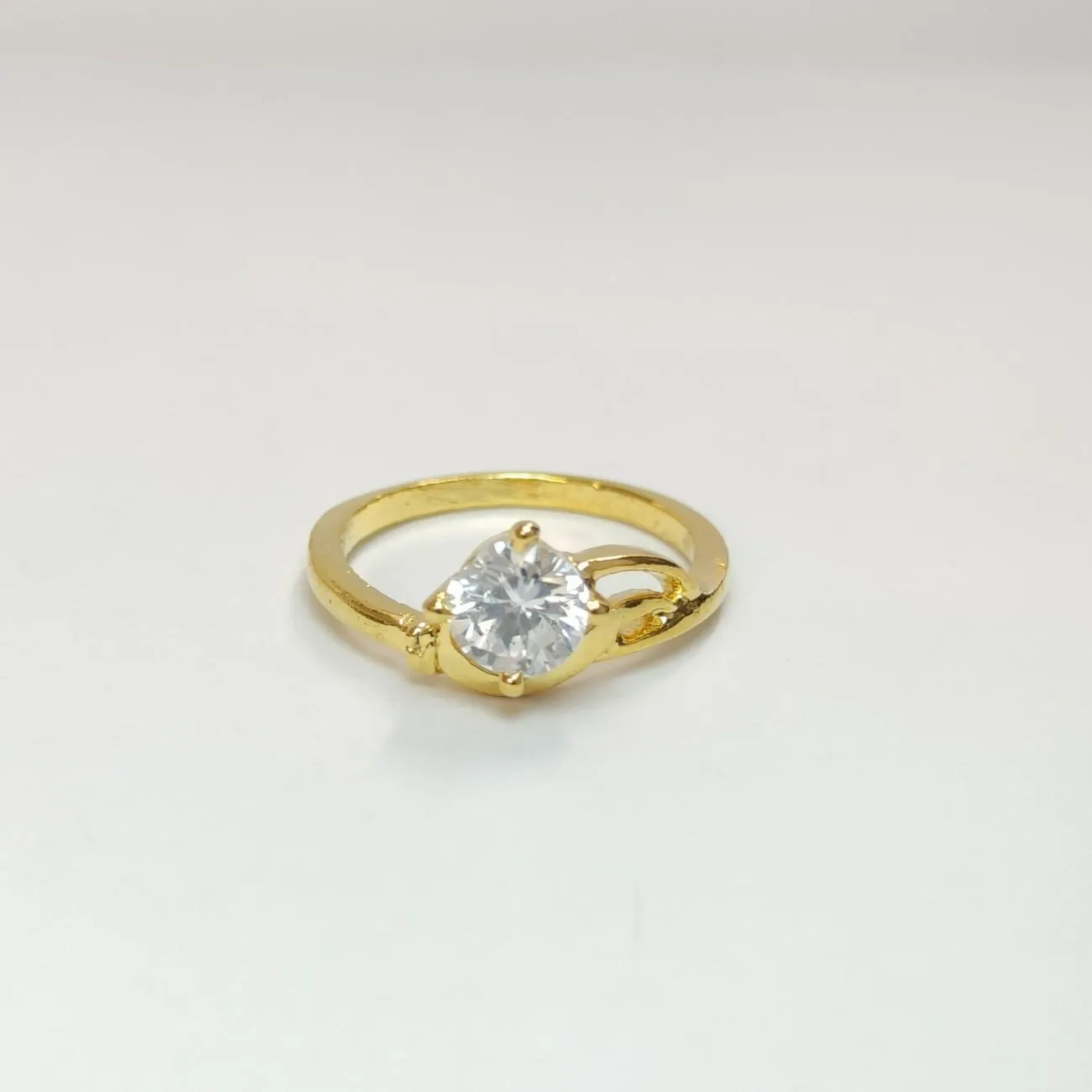 Celestia Twist Solitaire Ring – Gold Plated