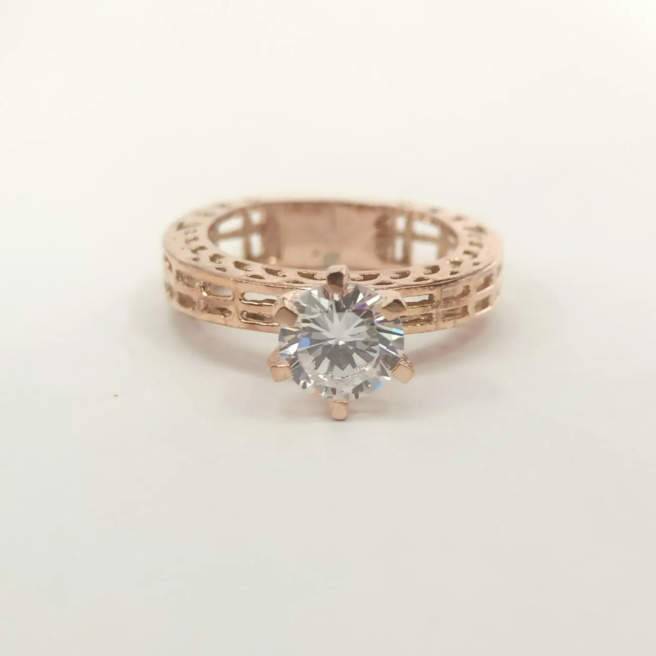 The Rosegold Structured Grace Solitaire