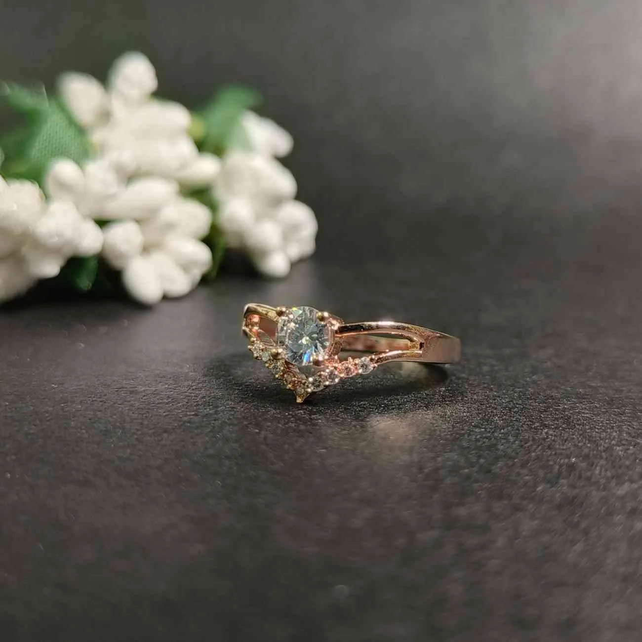 Rosé Celestia Heart Halo Ring