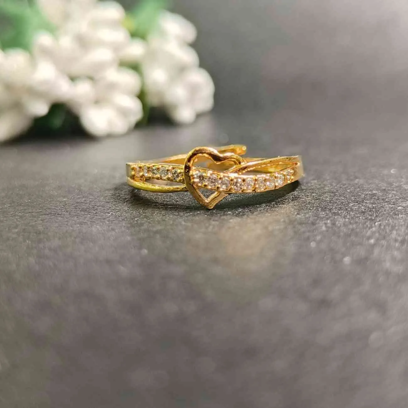 Eternal Embrace Heart Ring – Gold