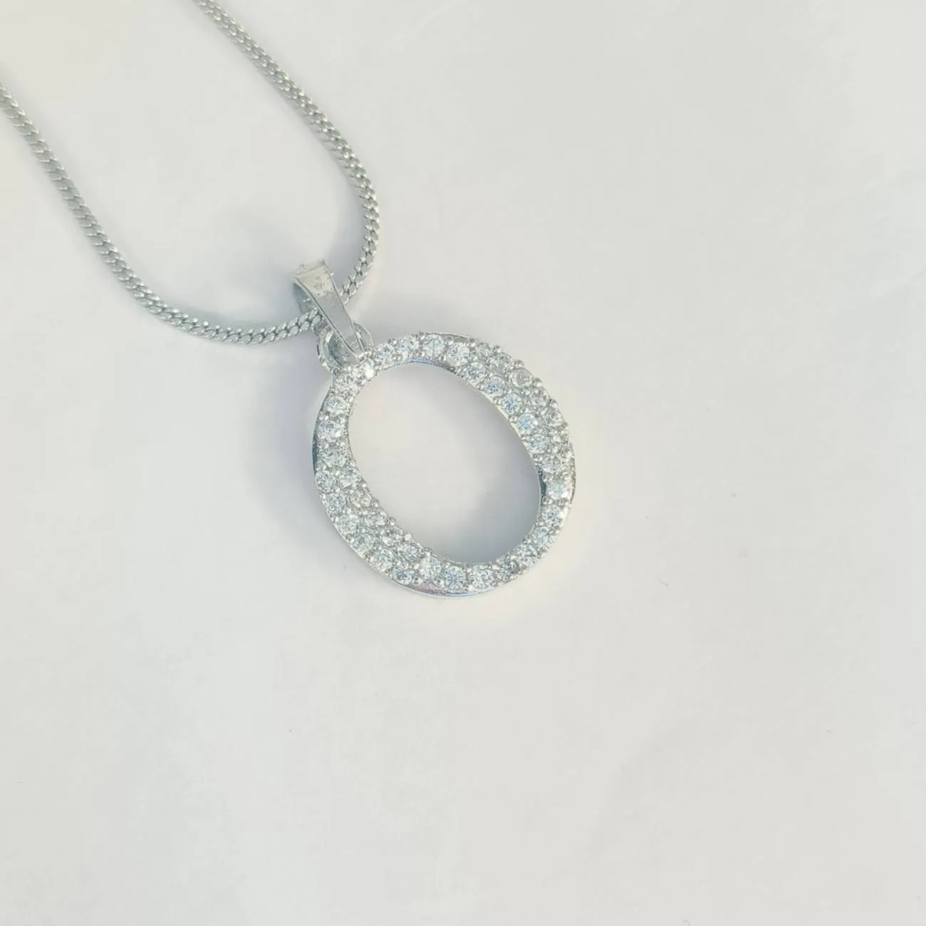 Nimoraa Silver Small Initial "O" Pendant