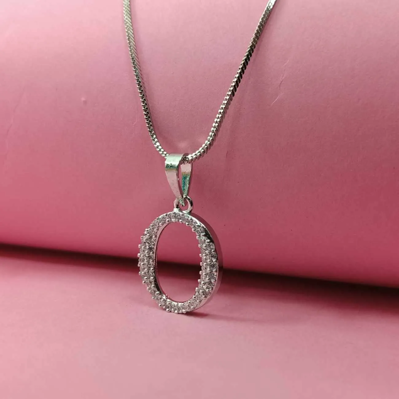 Nimoraa Silver Small Initial "O" Pendant