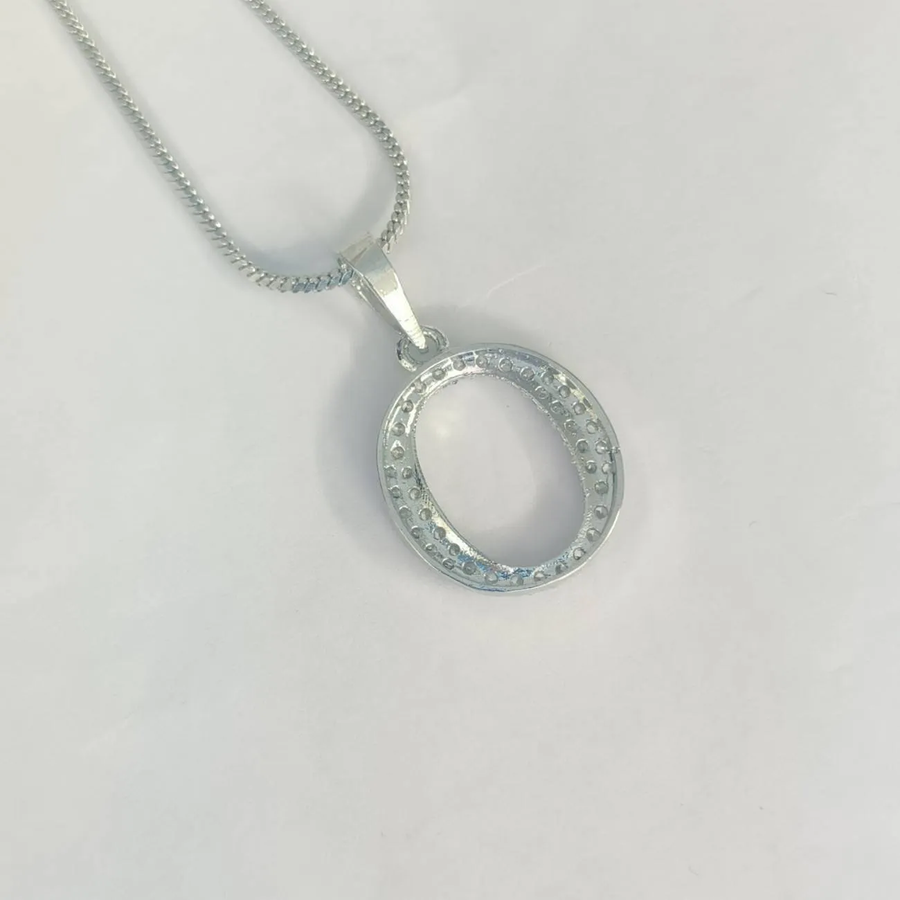 Nimoraa Silver Small Initial "O" Pendant